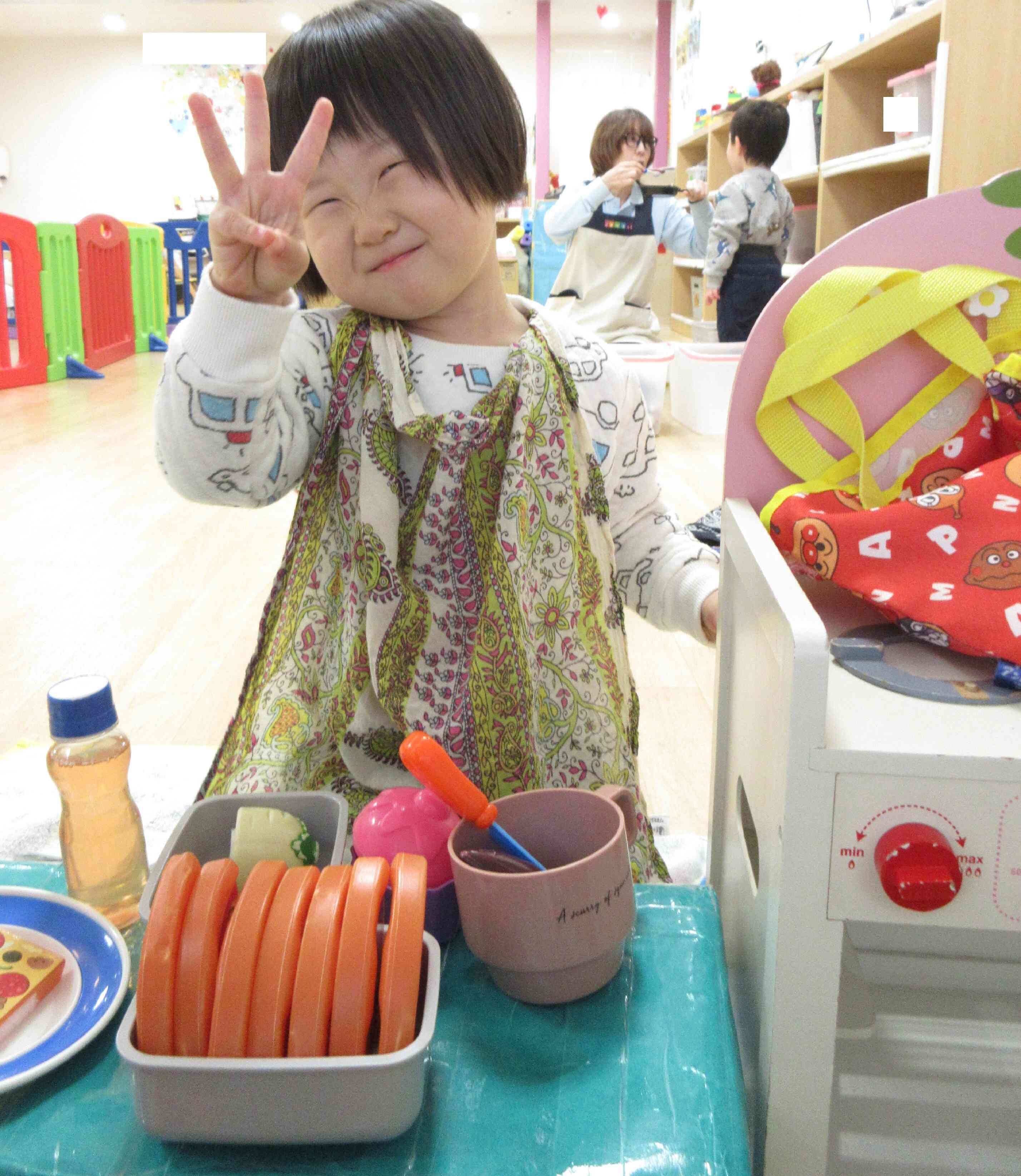 こちらはお客さん！バンダナをエプロン風にしたよ！