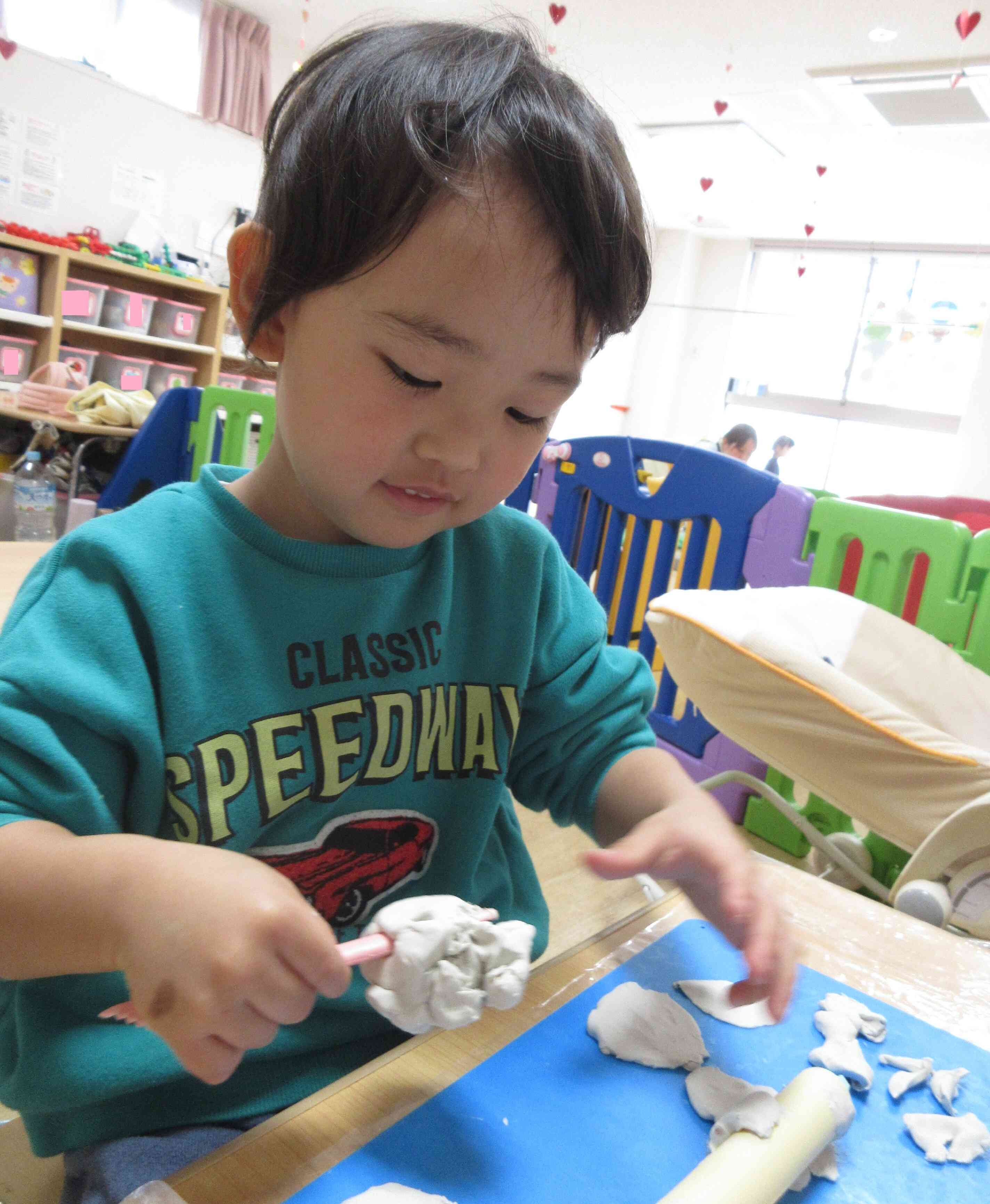 へらでチョキチョキ！