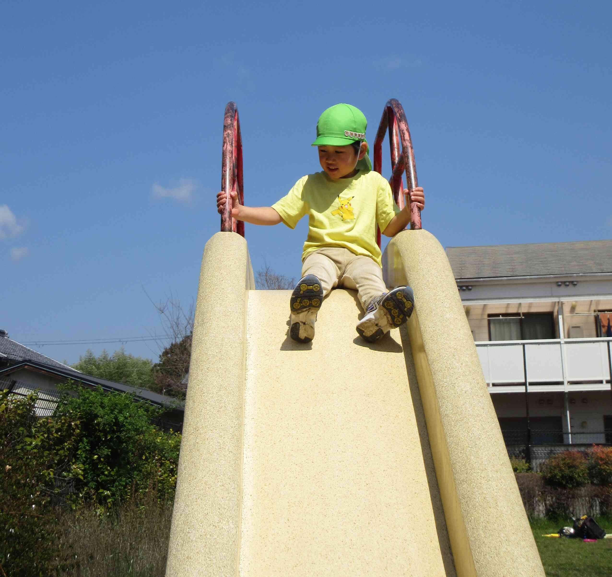 滑り台一人で滑れるで！