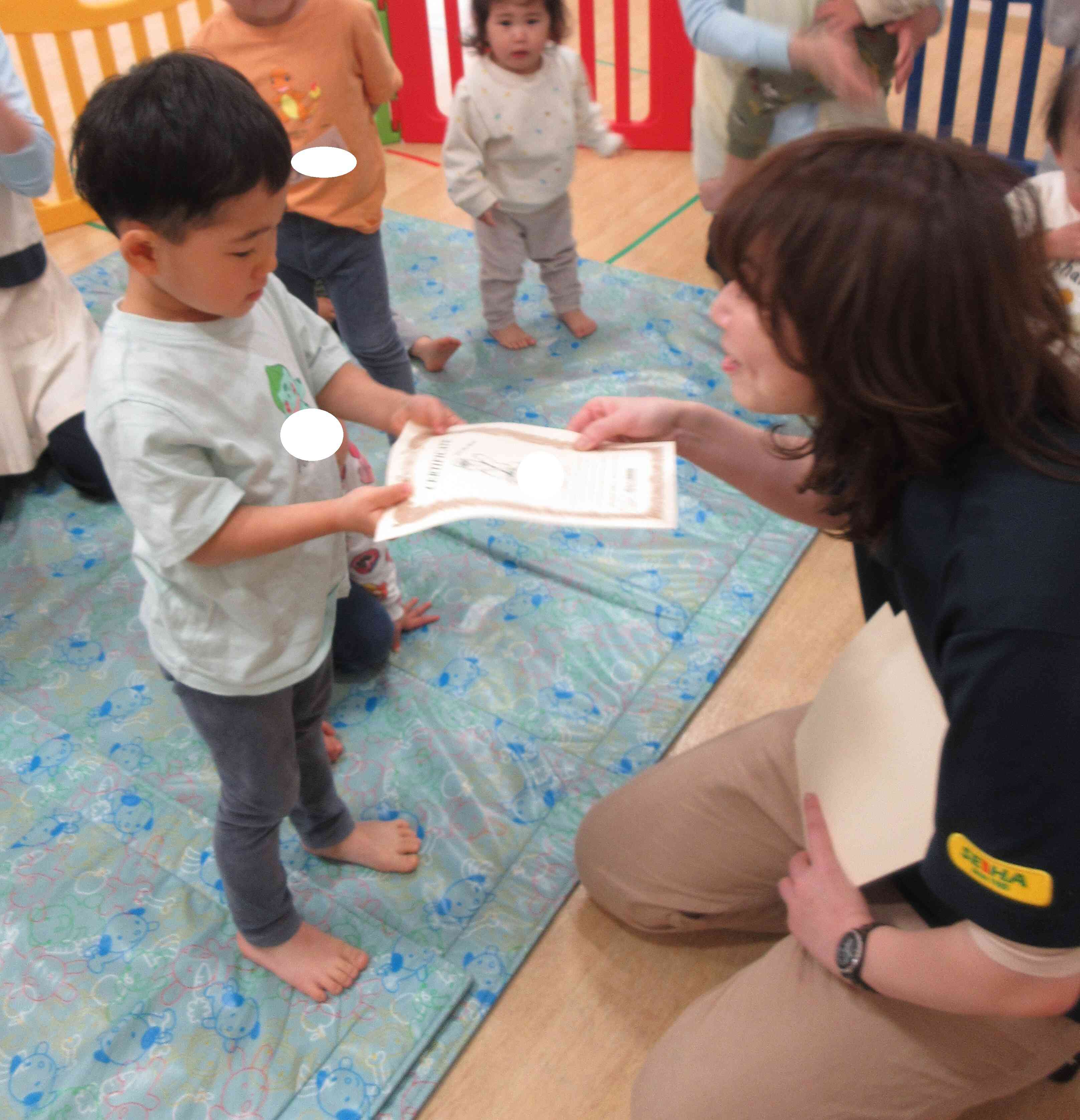 なんと今年度卒園するお友だちには素敵な賞状が…！