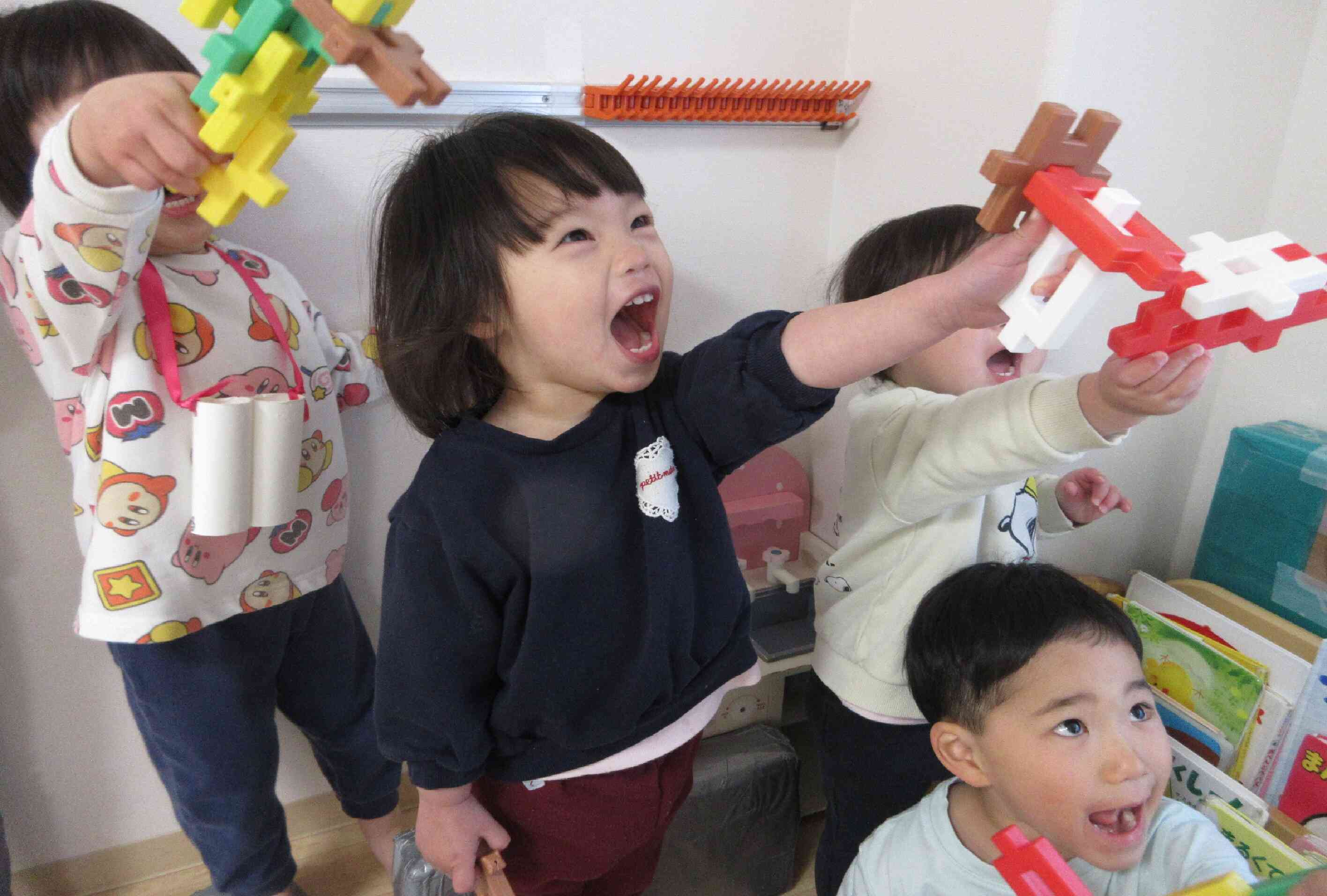 上から下へと、遊びが繋がっていく…