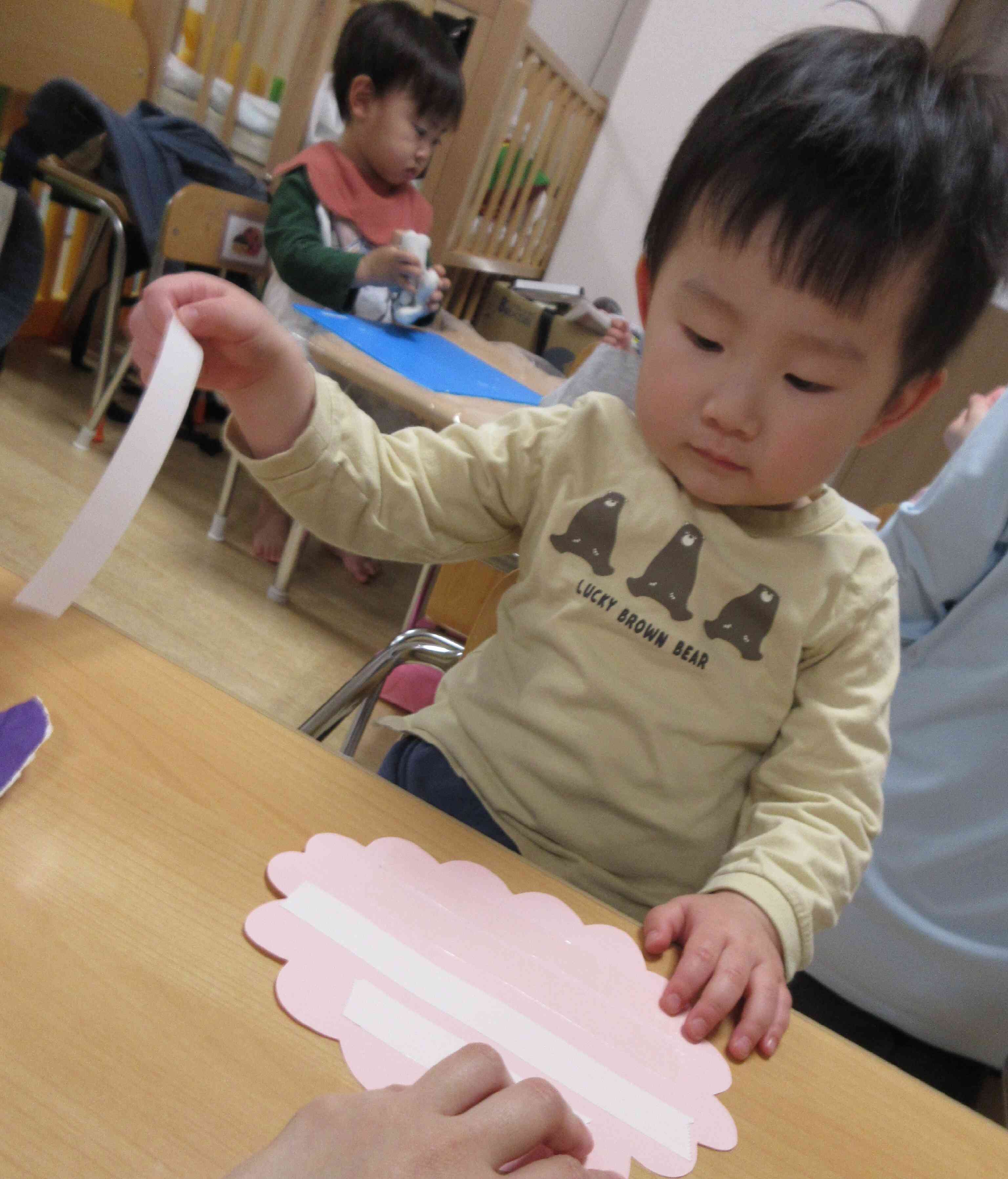 2歳児うさぎ組　あじさい製作