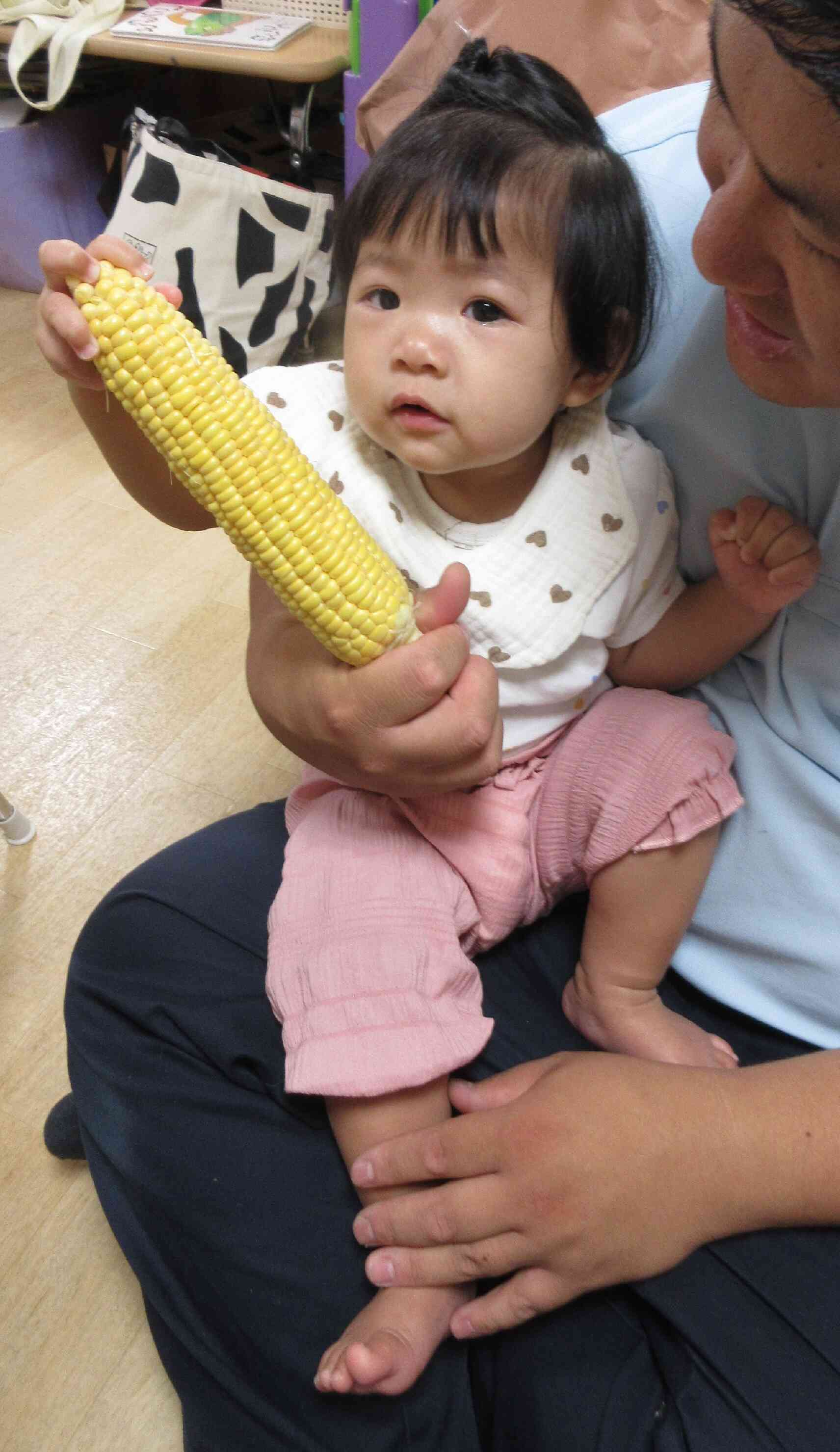 きれいに皮むきできたとうもろこし！とってもおいしそうだね～！