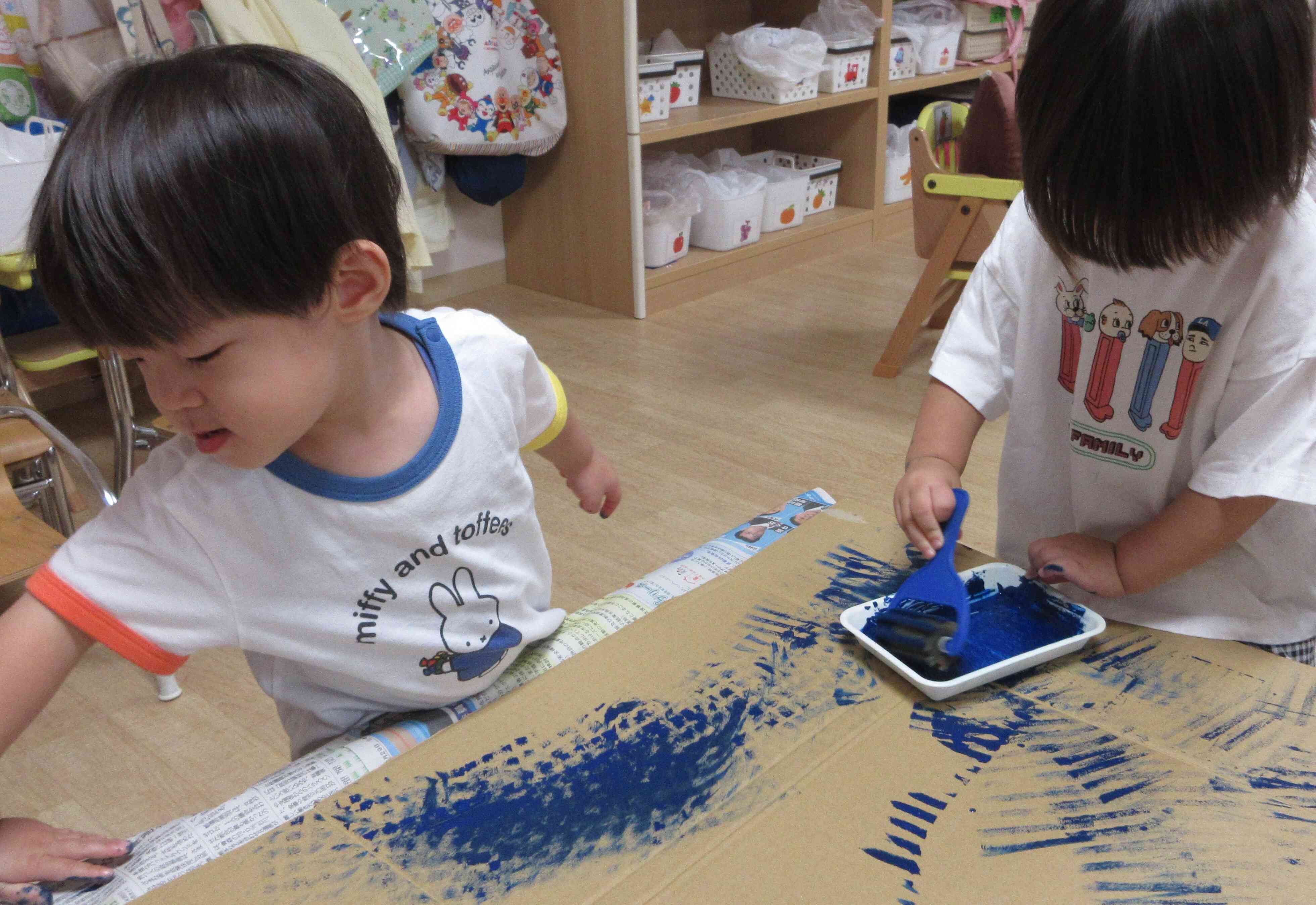 絵の具も付け直してもう一度！コロコロ～