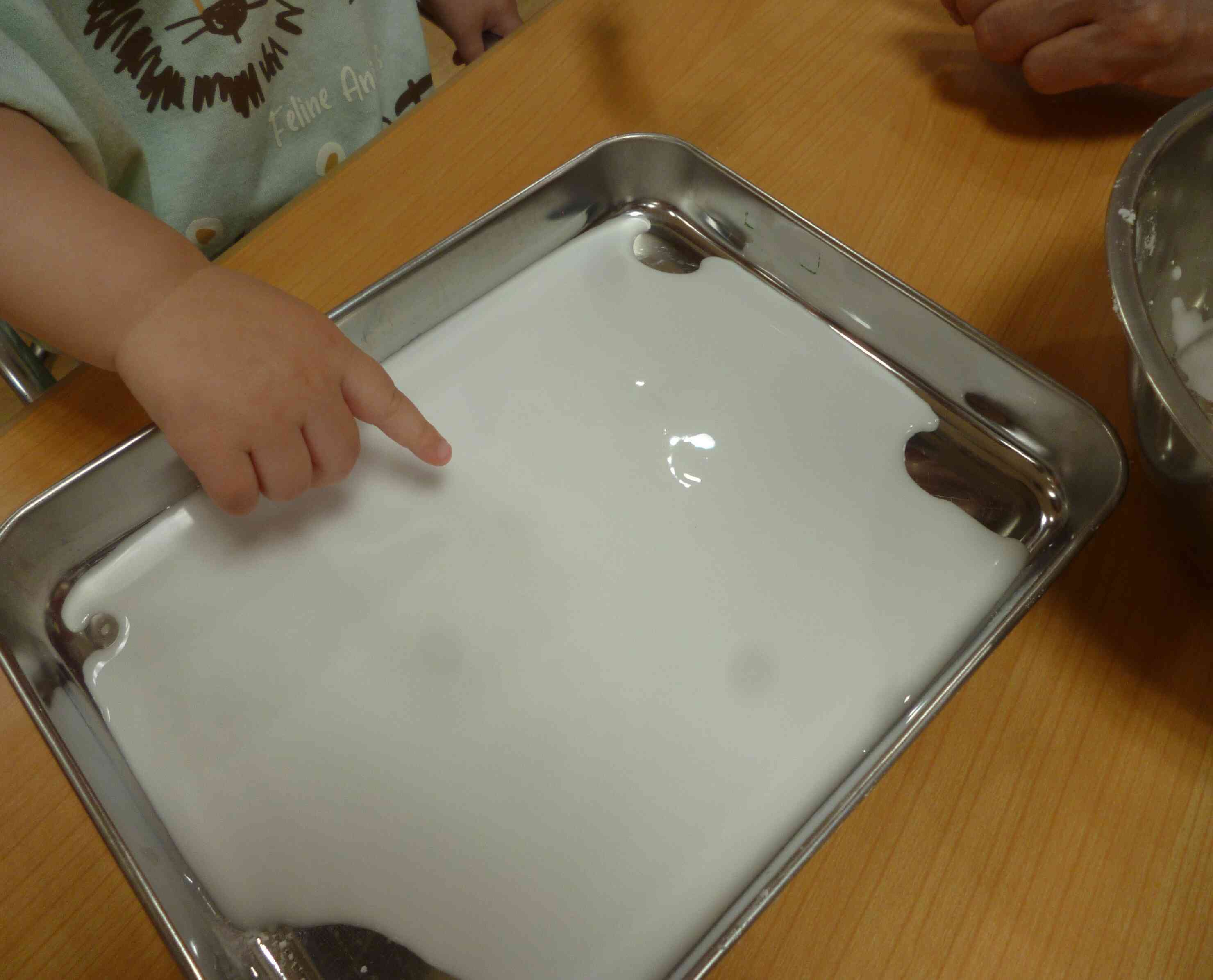 触っても手につかないので何度も触る子もいました♪