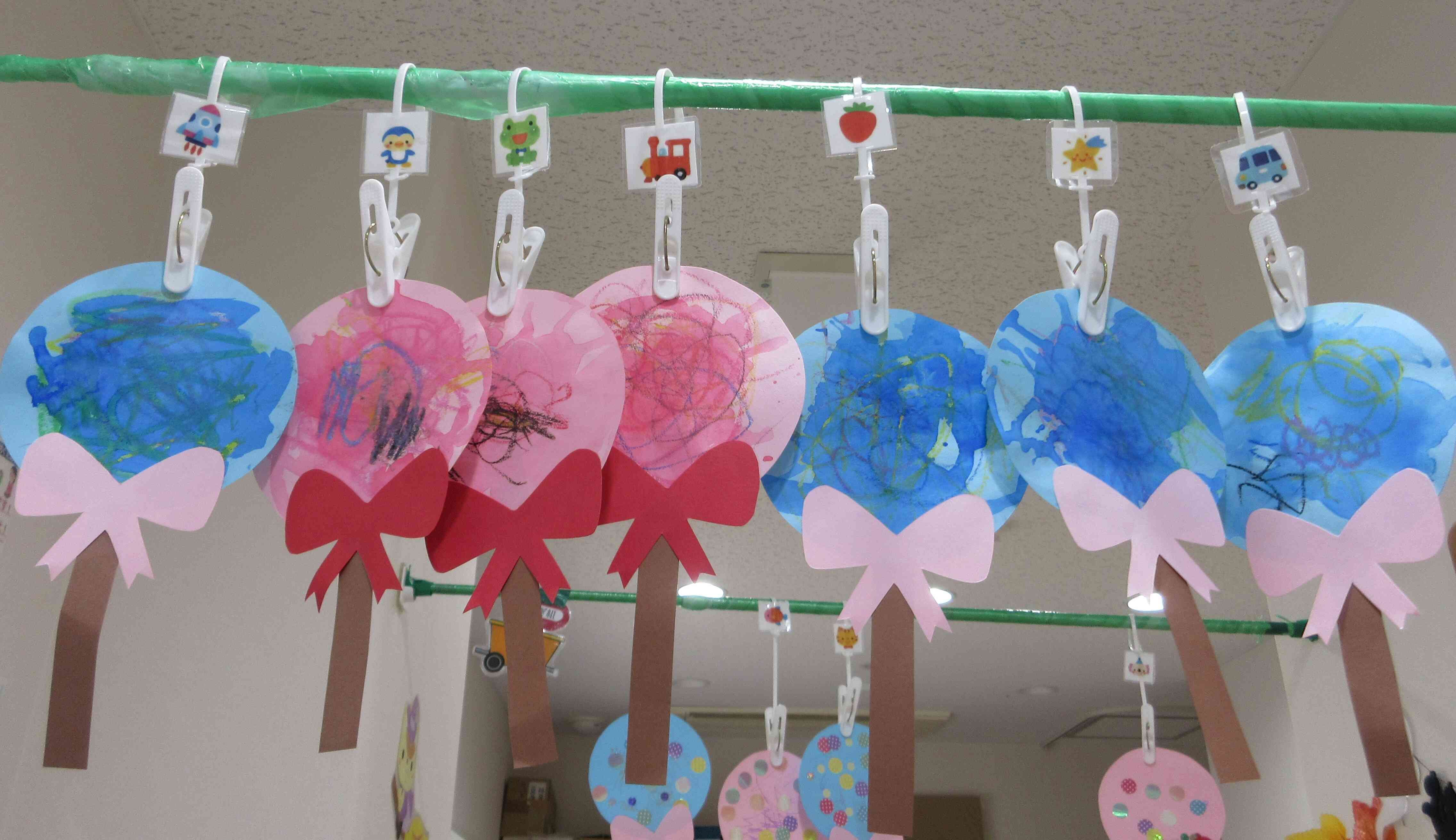 1歳児あひる組　キャンディ製作