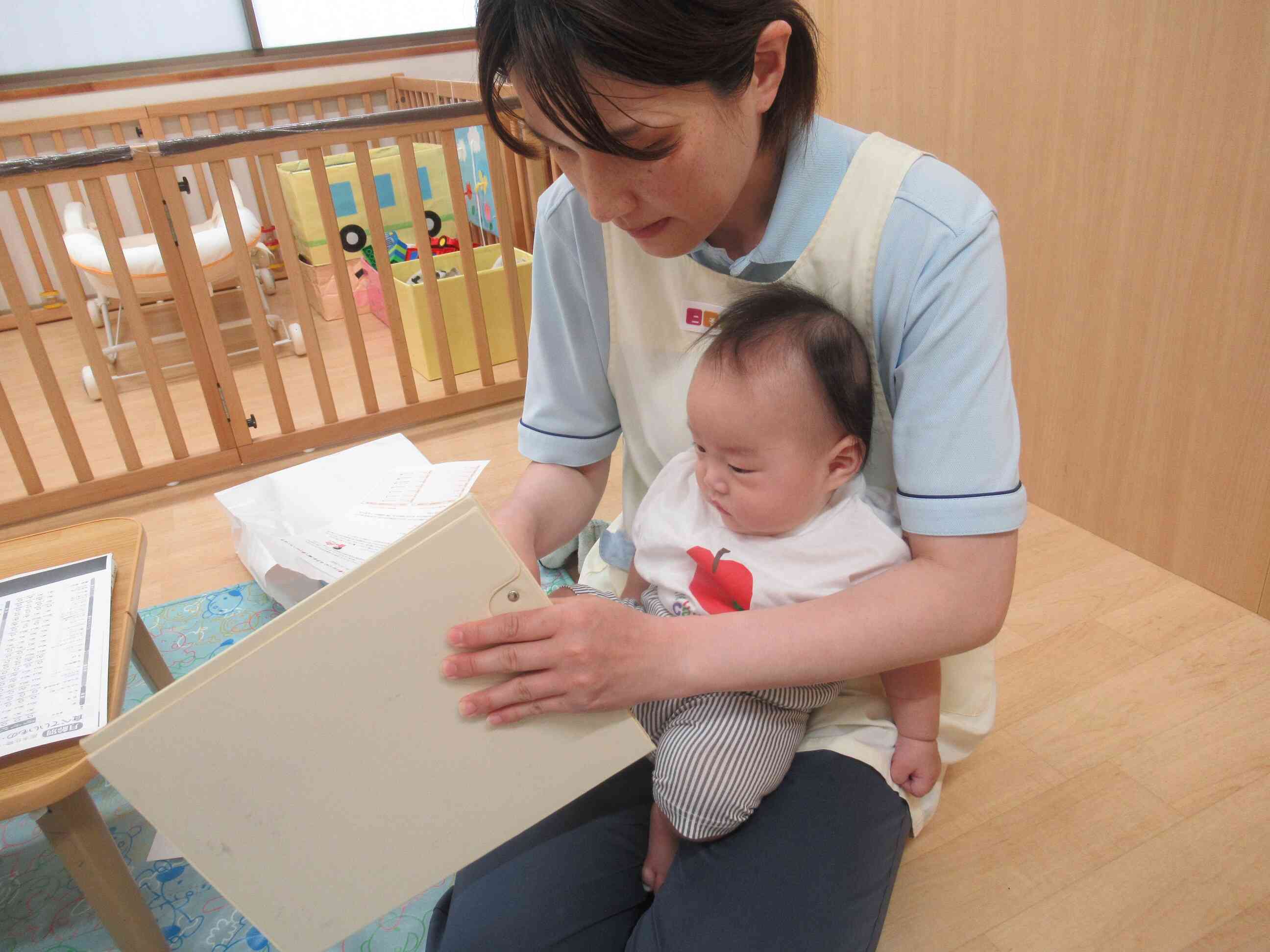 子育て広場～手形・足型～