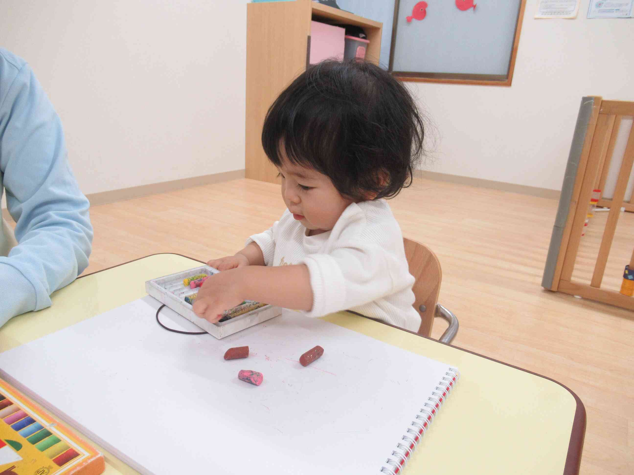 クレヨンさん　初めまして（０歳児　ひよこ組）
