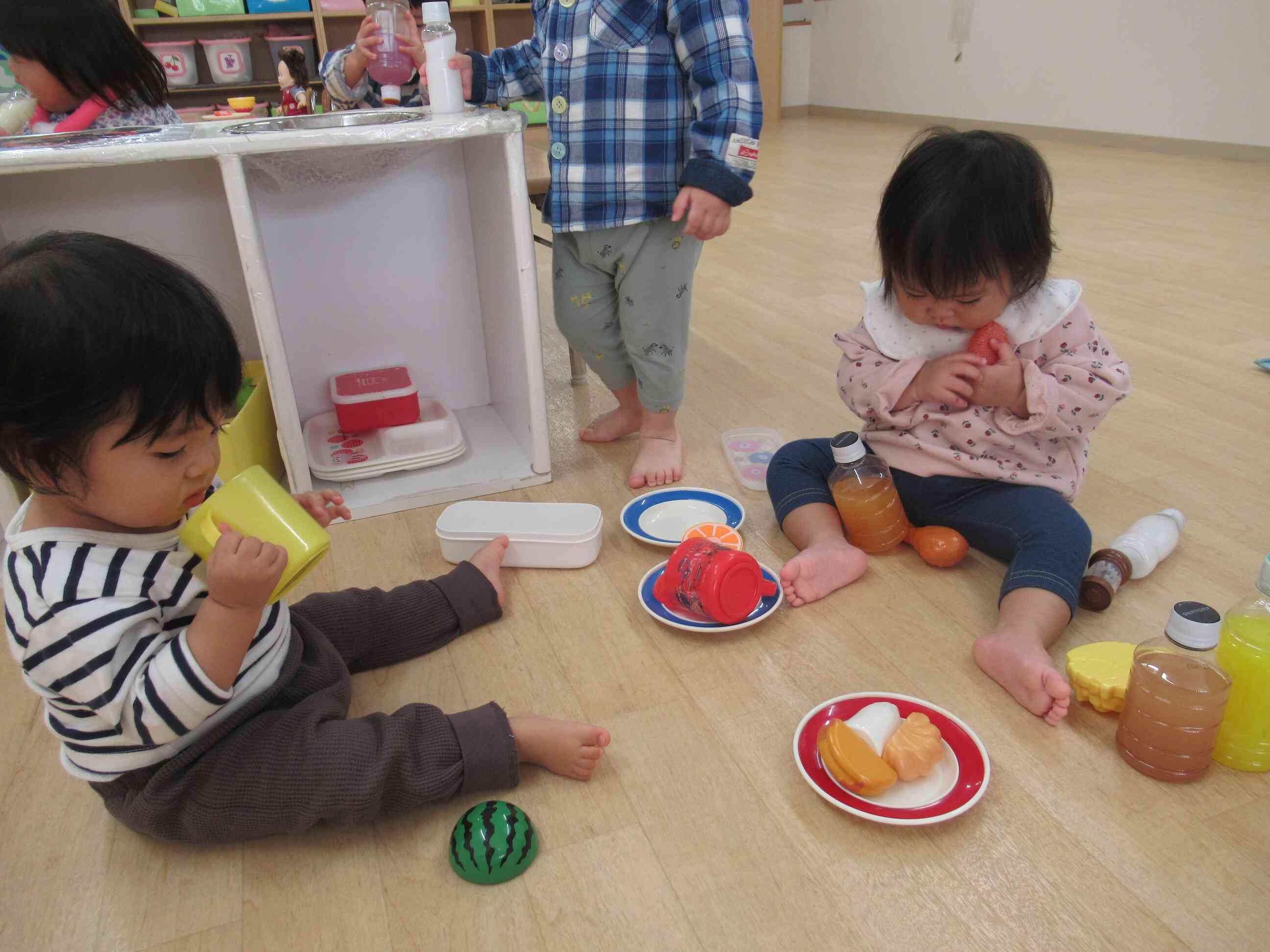 おままごとたのしいね　