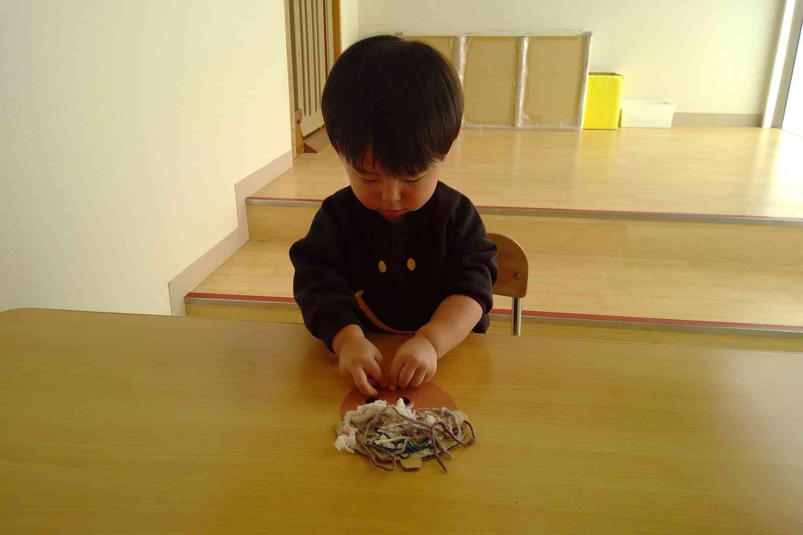 どんぐりのお顔を作ろう！