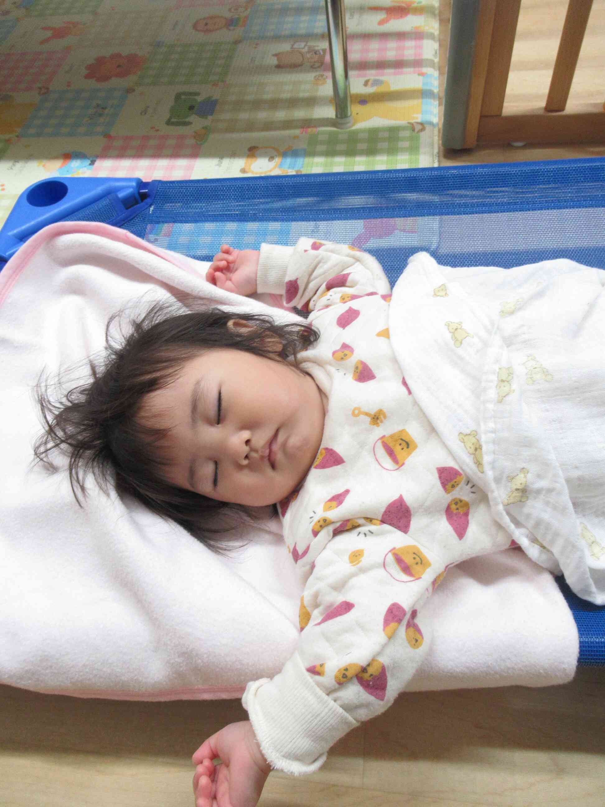 どんな夢をみてるのかな？