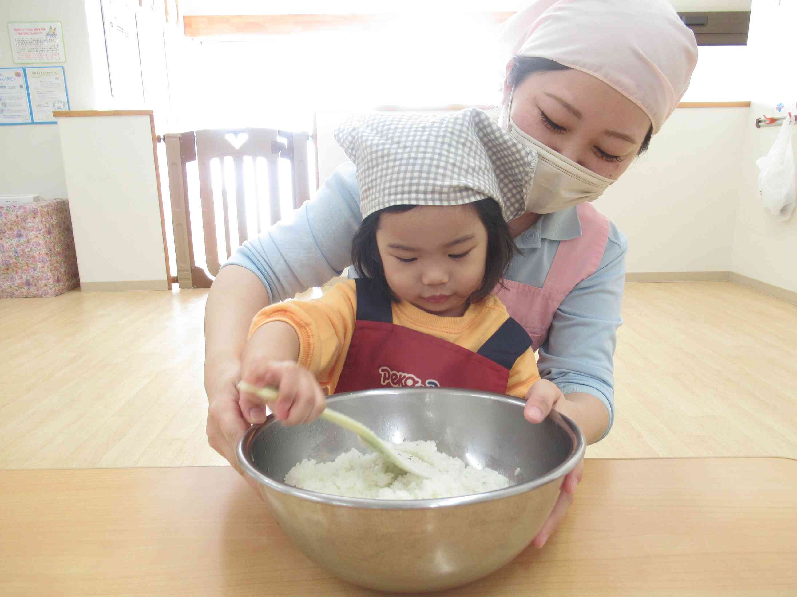 まずはご飯を混ぜてみよう