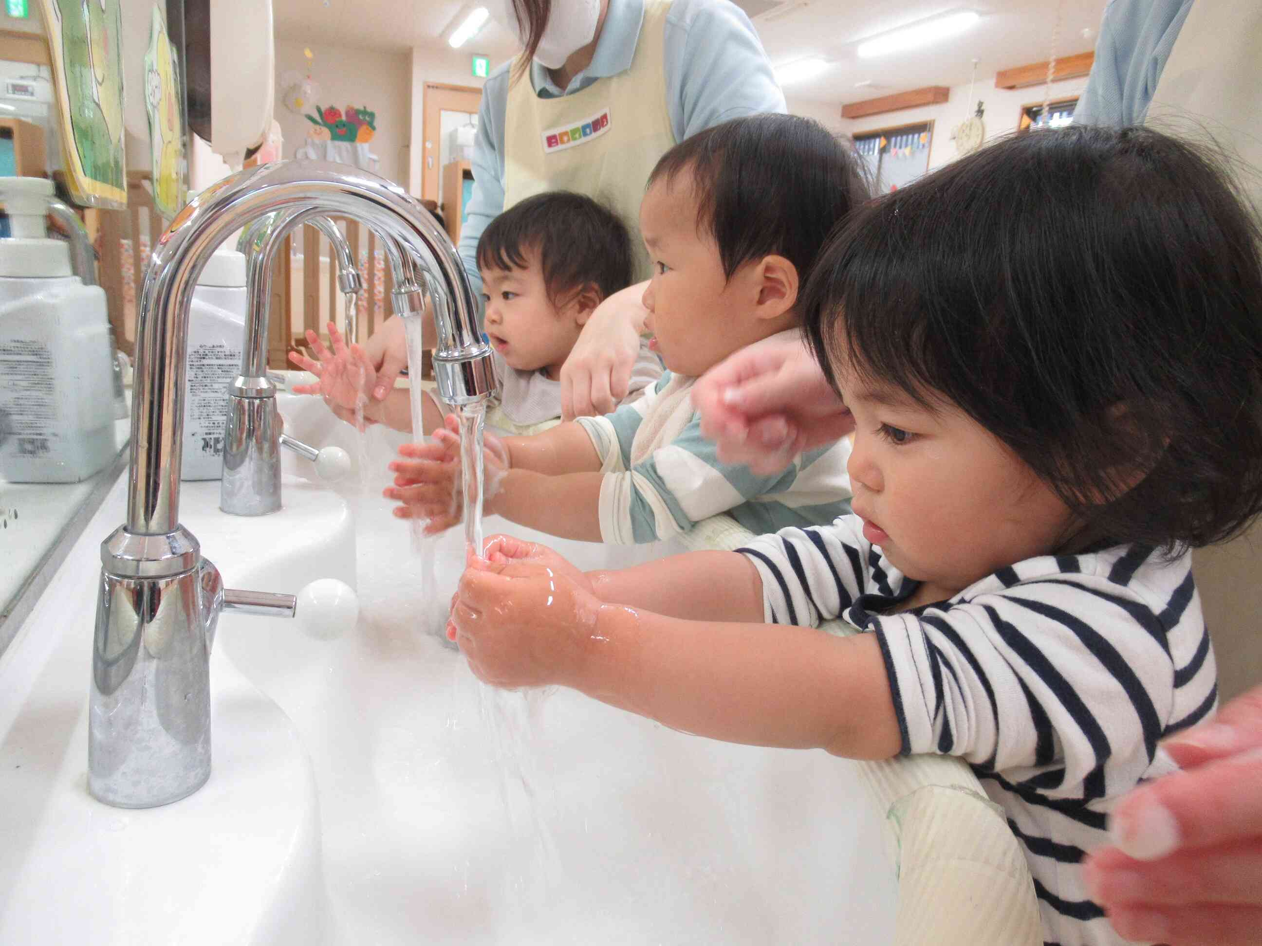 先生と一緒にごしごし・・