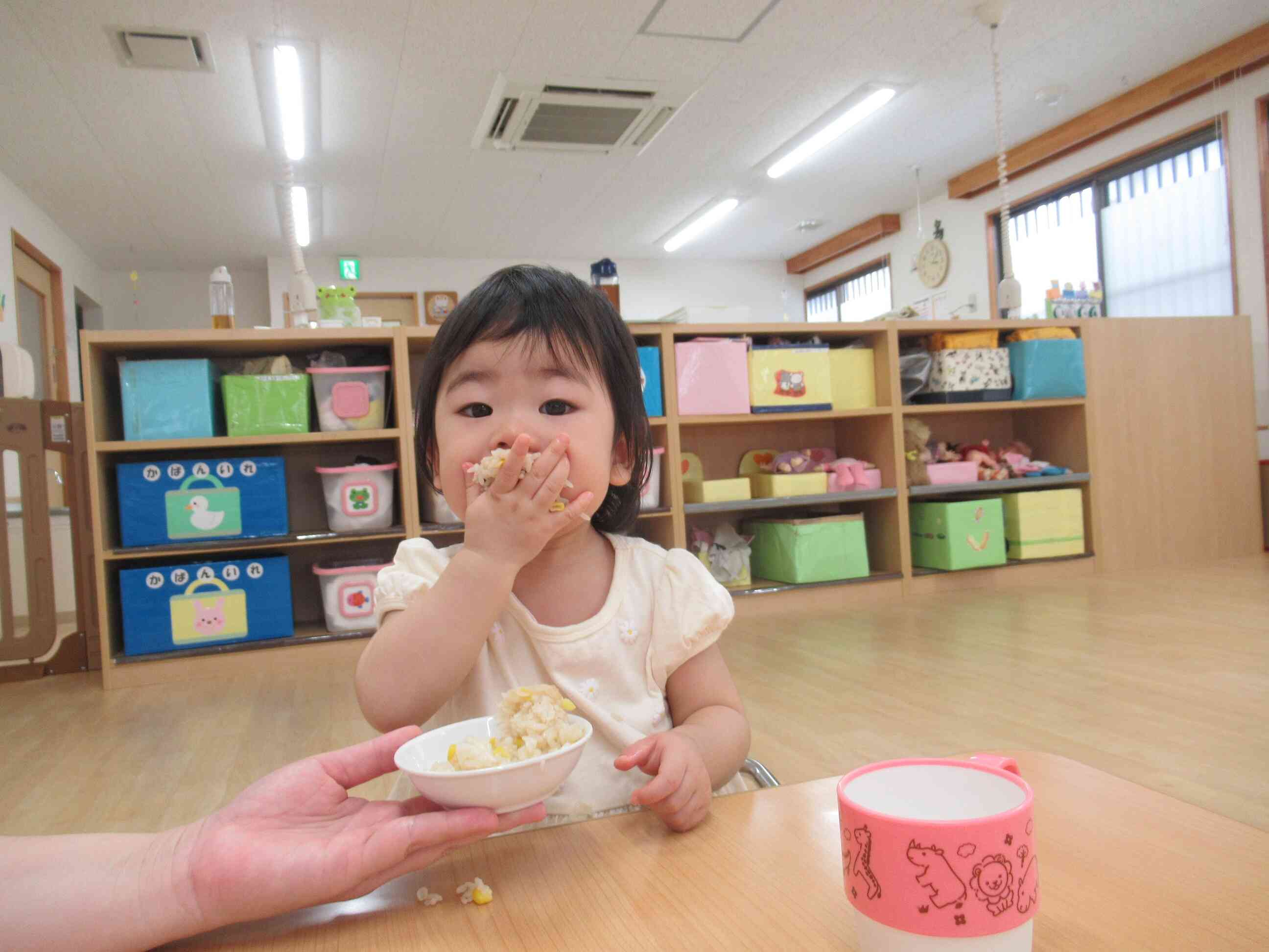 みんなでむいたとうもろこしは3時のおやつでいただきました♪