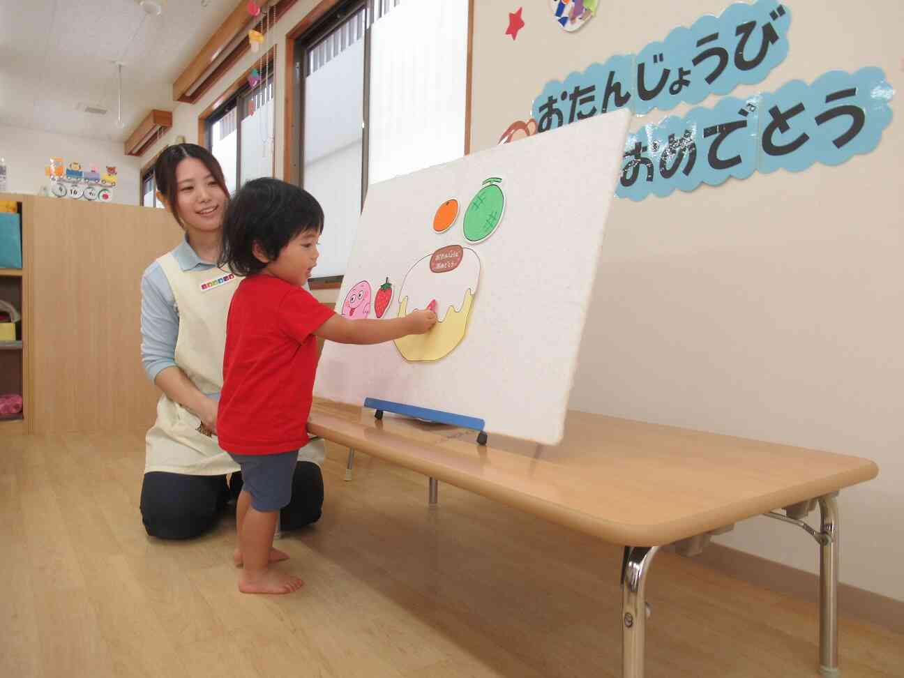 いちごをペタッ