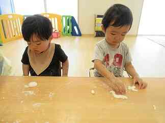 お団子作り楽しいね!