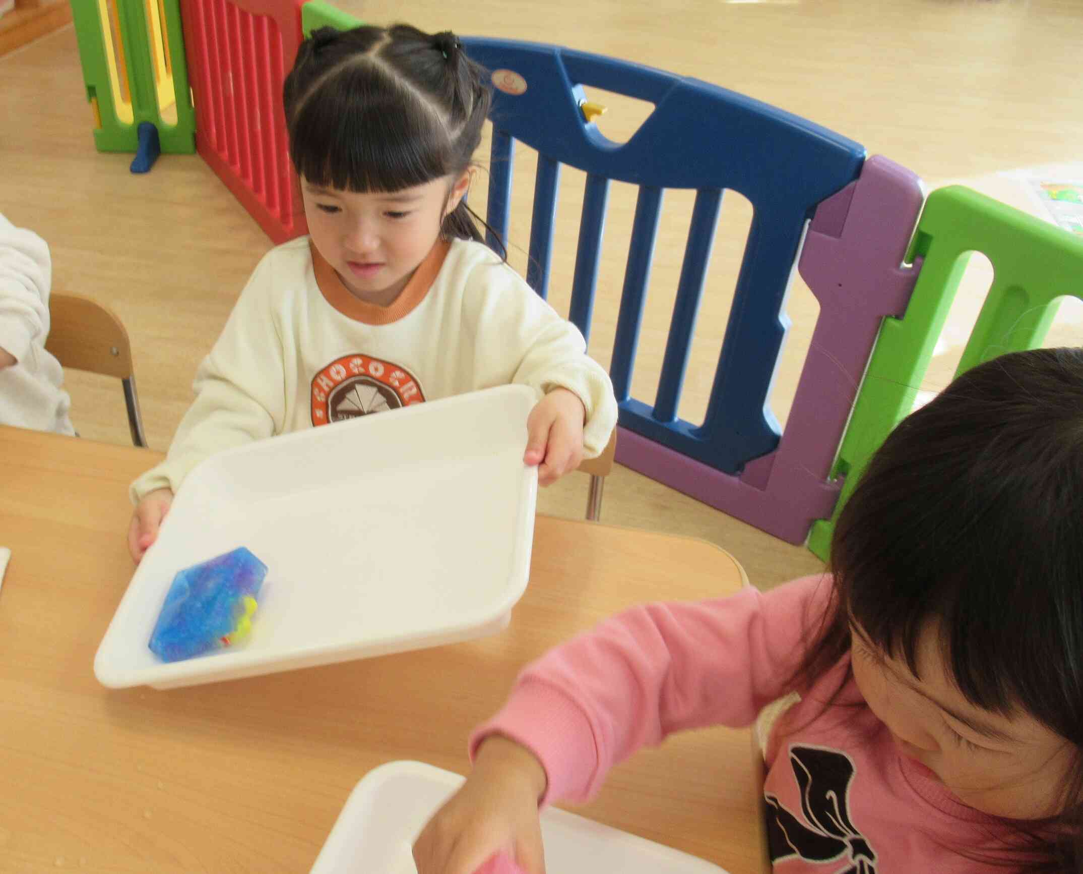 冷た～い！冬の感触遊び