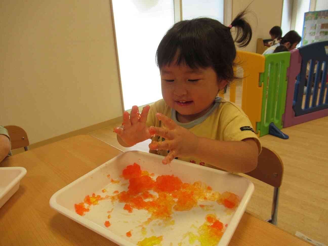 感触遊び【うさぎ組２歳児】