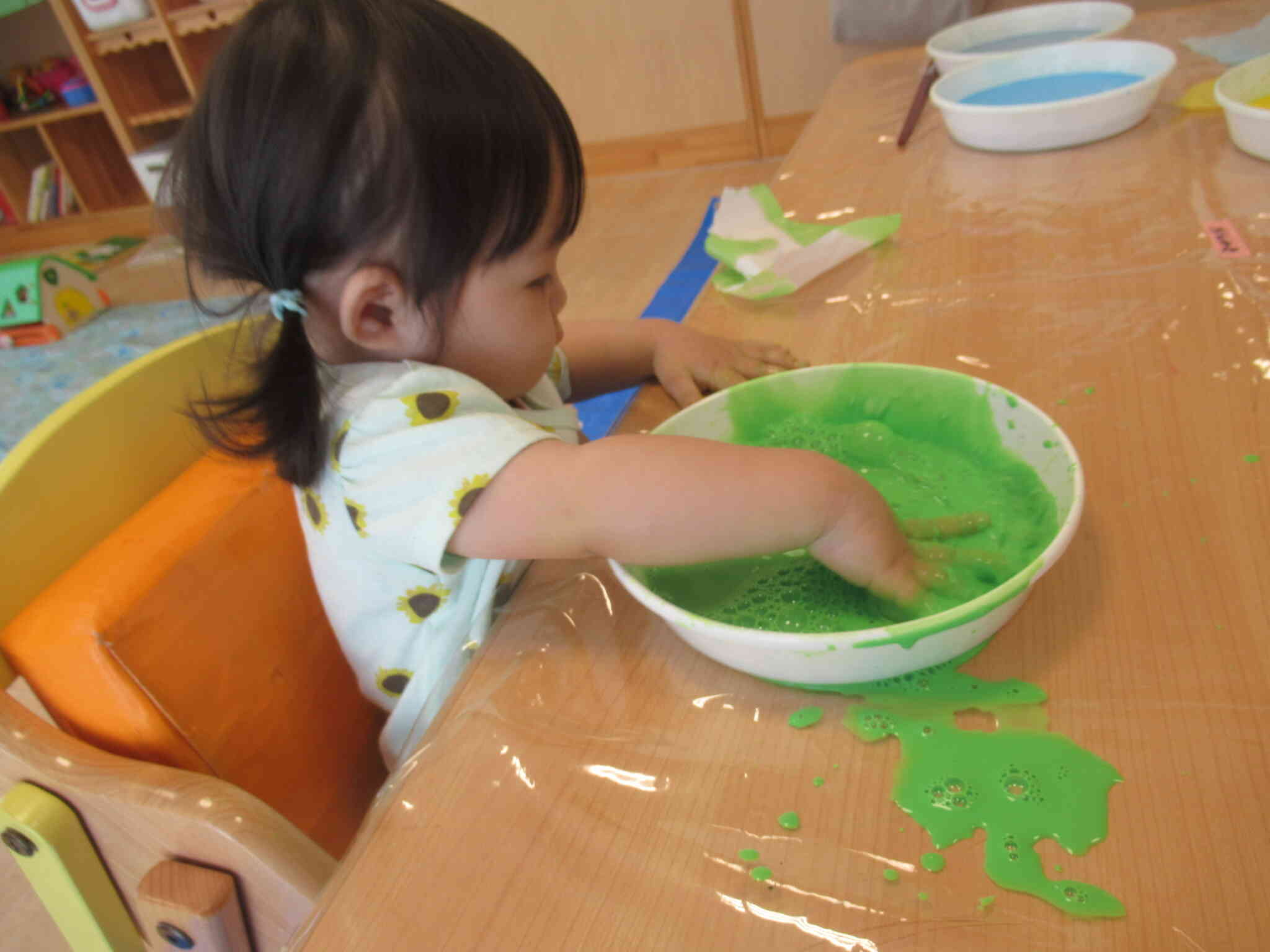 ひよこ組　色水遊び♪