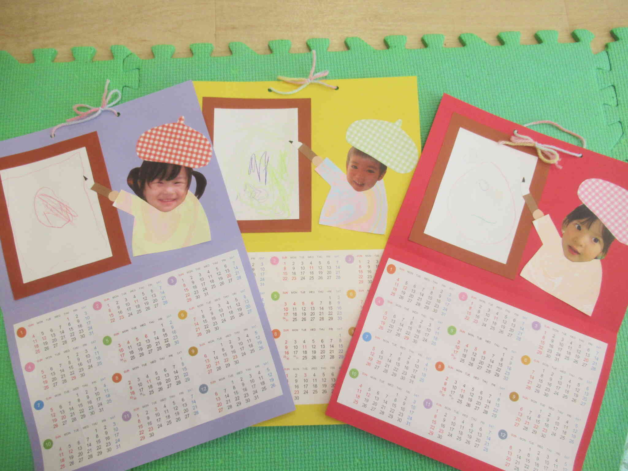 うさぎ組　お母さん、お父さんの似顔絵カレンダー