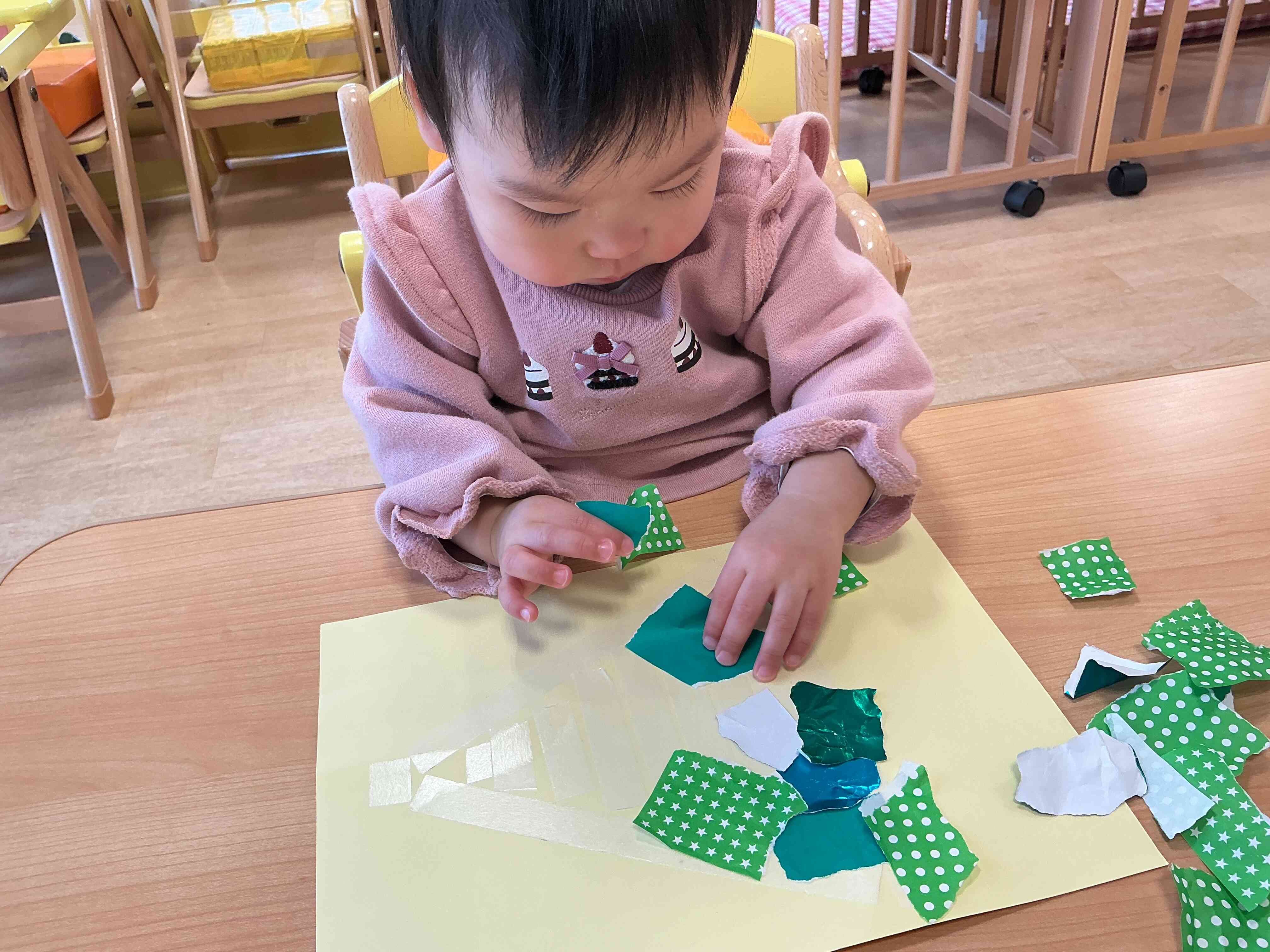 ぺたぺた、ぺったんこ！