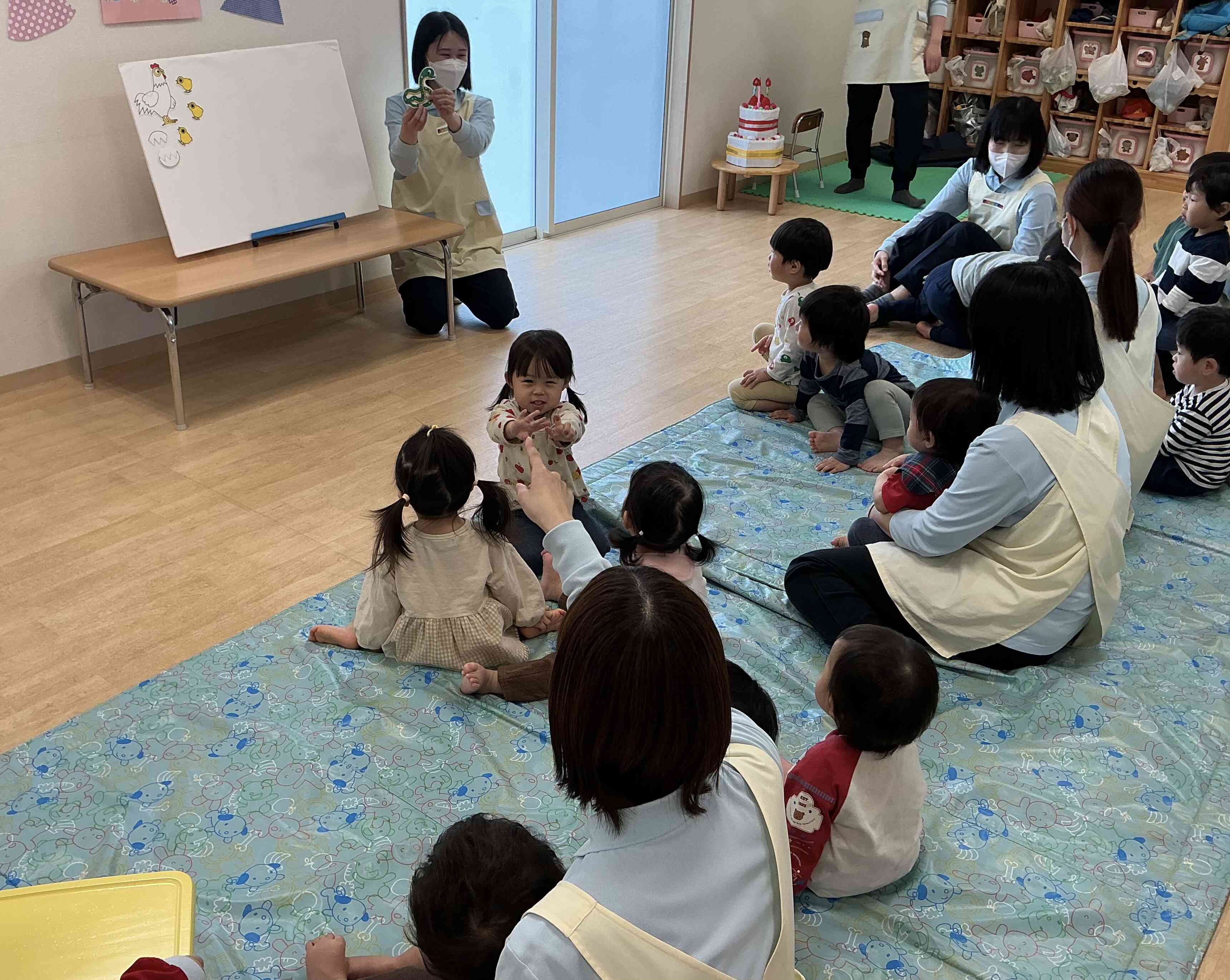 お楽しみはパネルシアター！