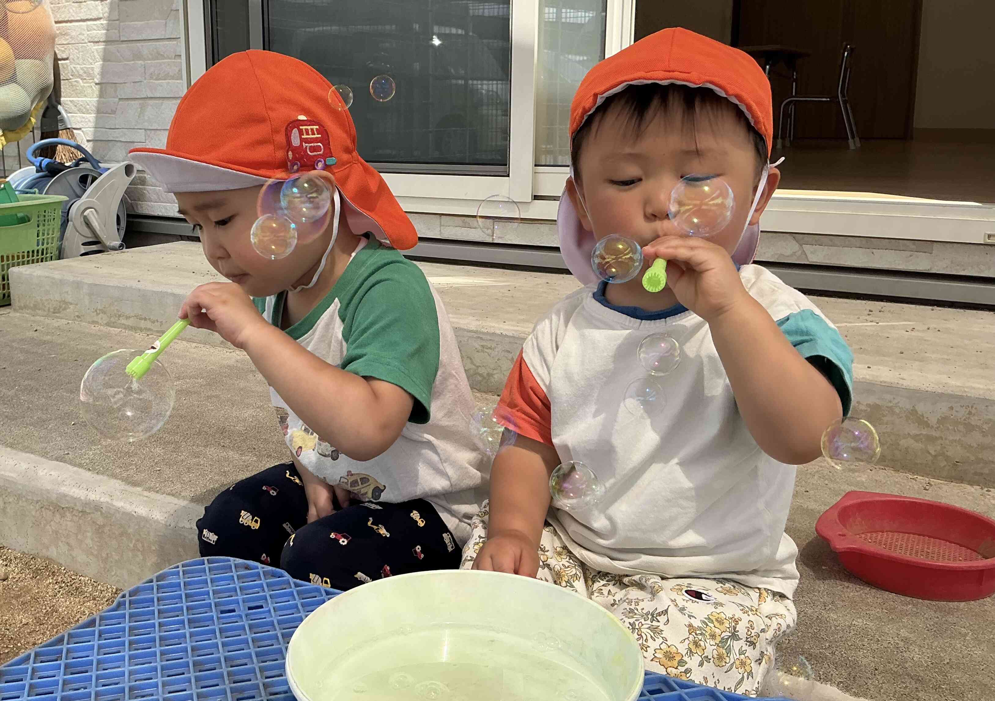 優しく優しく…