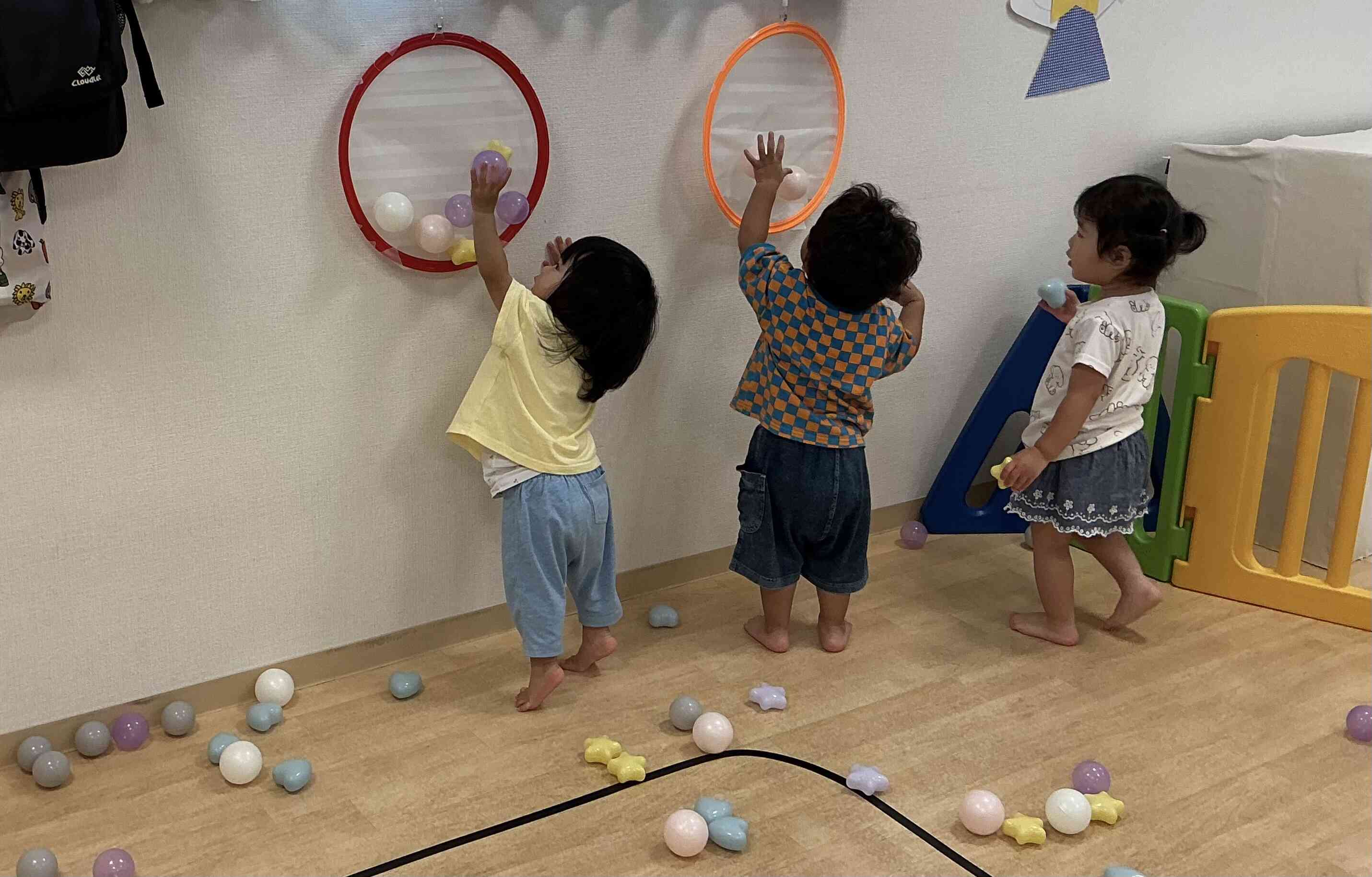 ボールをペタペタ