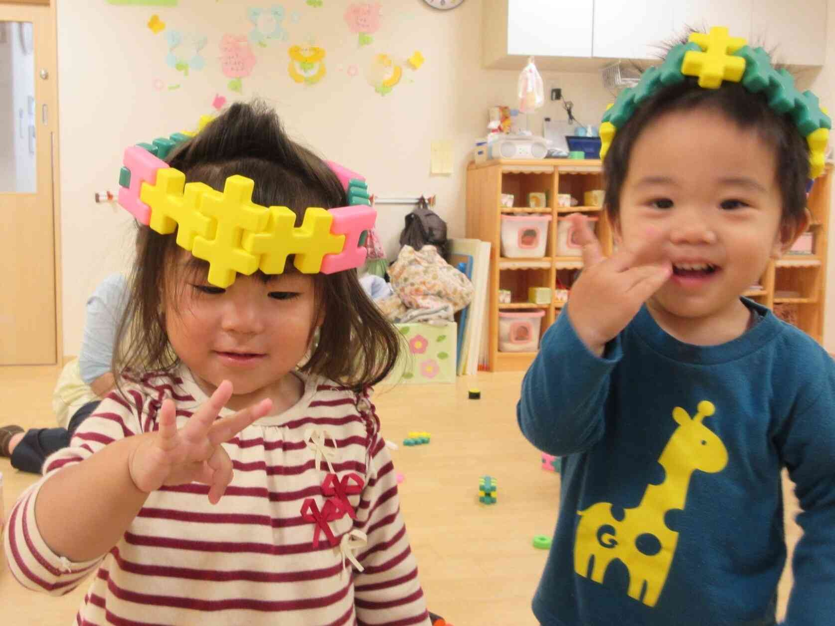 ブロックで冠を作ってもらったよ！今日の主役は…？