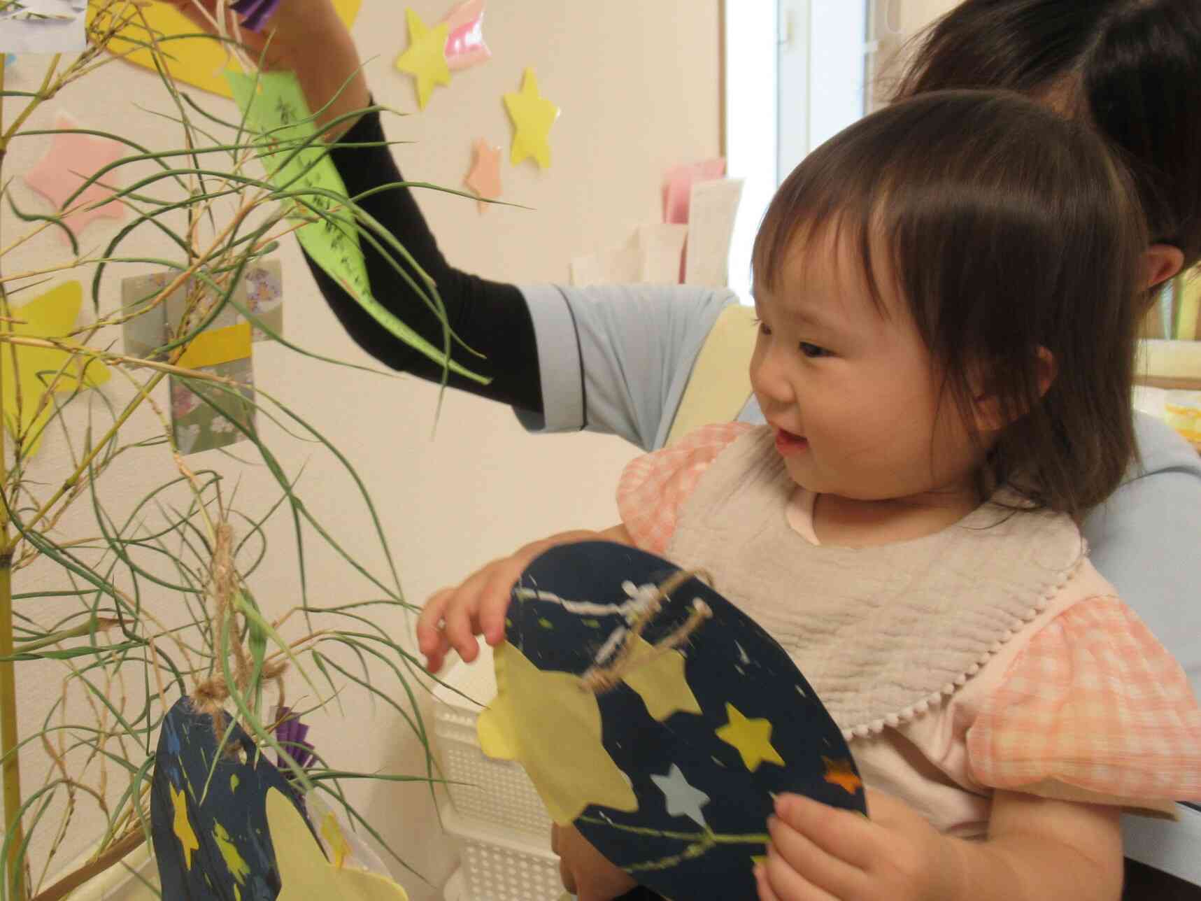 わたしの飾り、どこにつけようかなあ