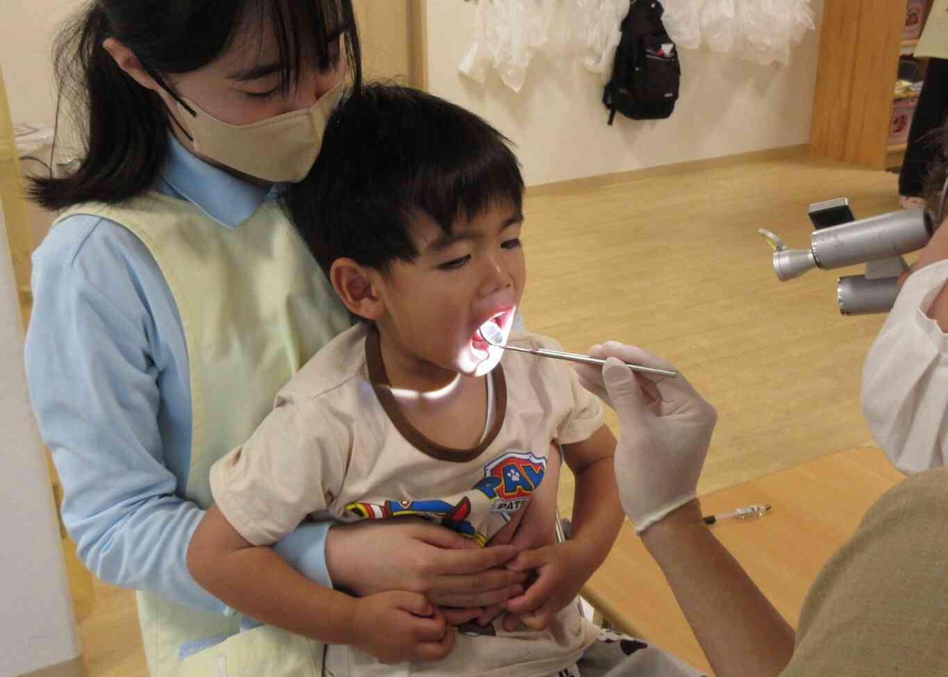 膝に座って、「あ～ん」できたよ！