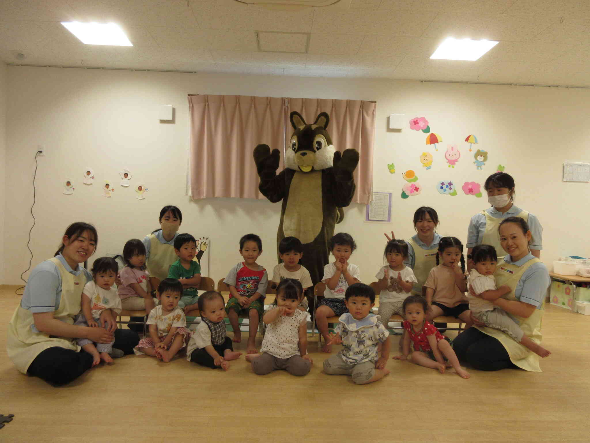 リスさんと一緒にハイポーズ！