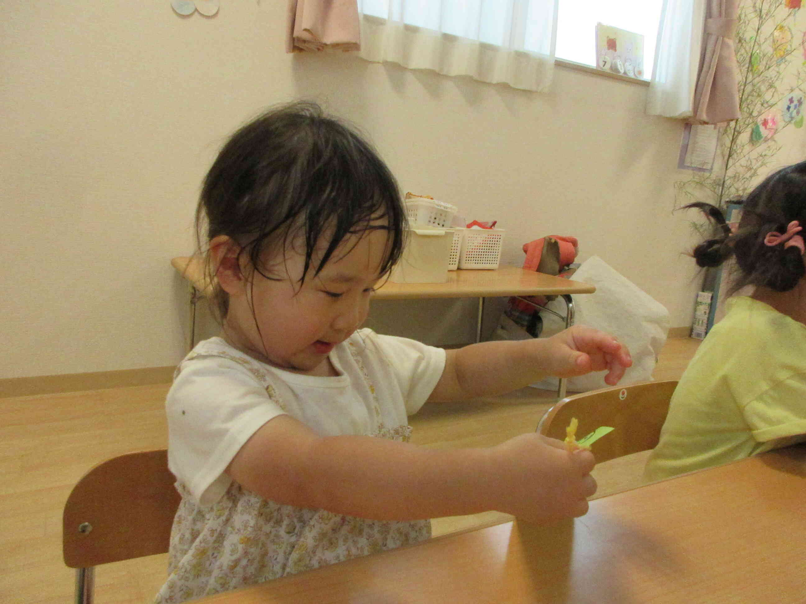 お家の人と一緒に書いた短冊、嬉しいね。
