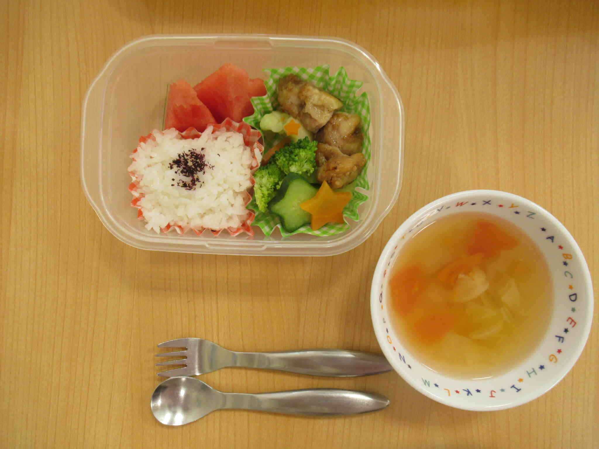 お野菜の形がお星さま！キラキラしてておいしそうだね