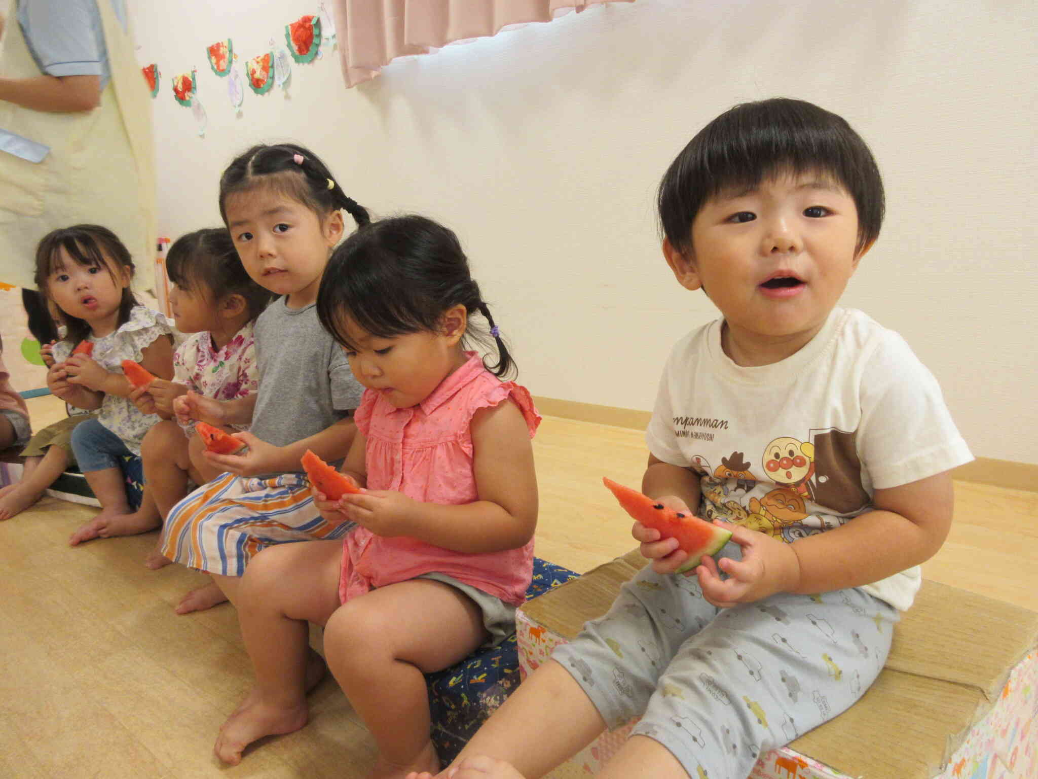 「おかわり！」の声が止まらない可愛い子ども達です。