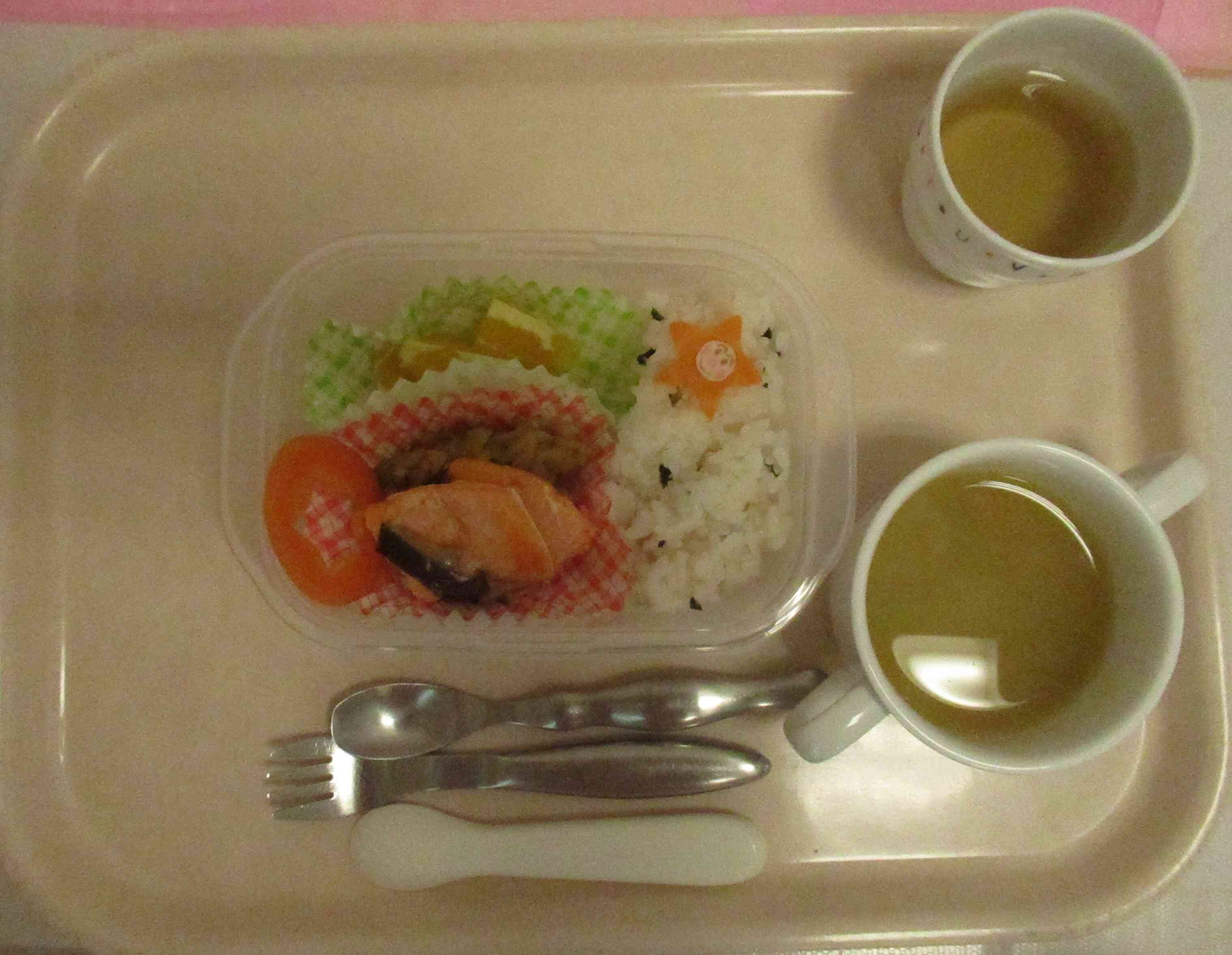 調理の先生、美味しいお弁当、ありがとうございます。