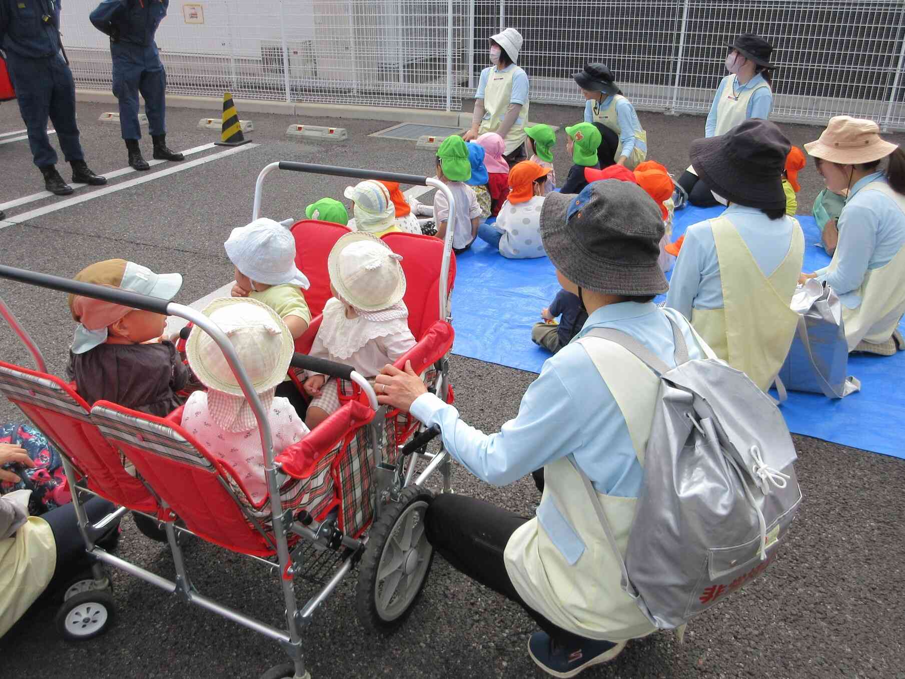 消防署のお兄さんたちが来てくれたよ【避難訓練】