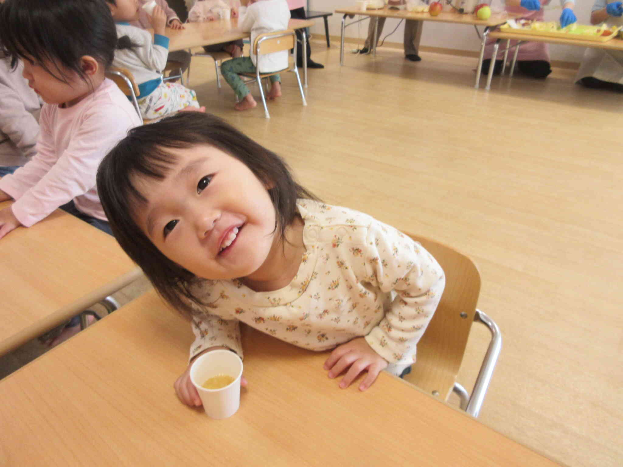 リンゴジュース、おいし～い！！