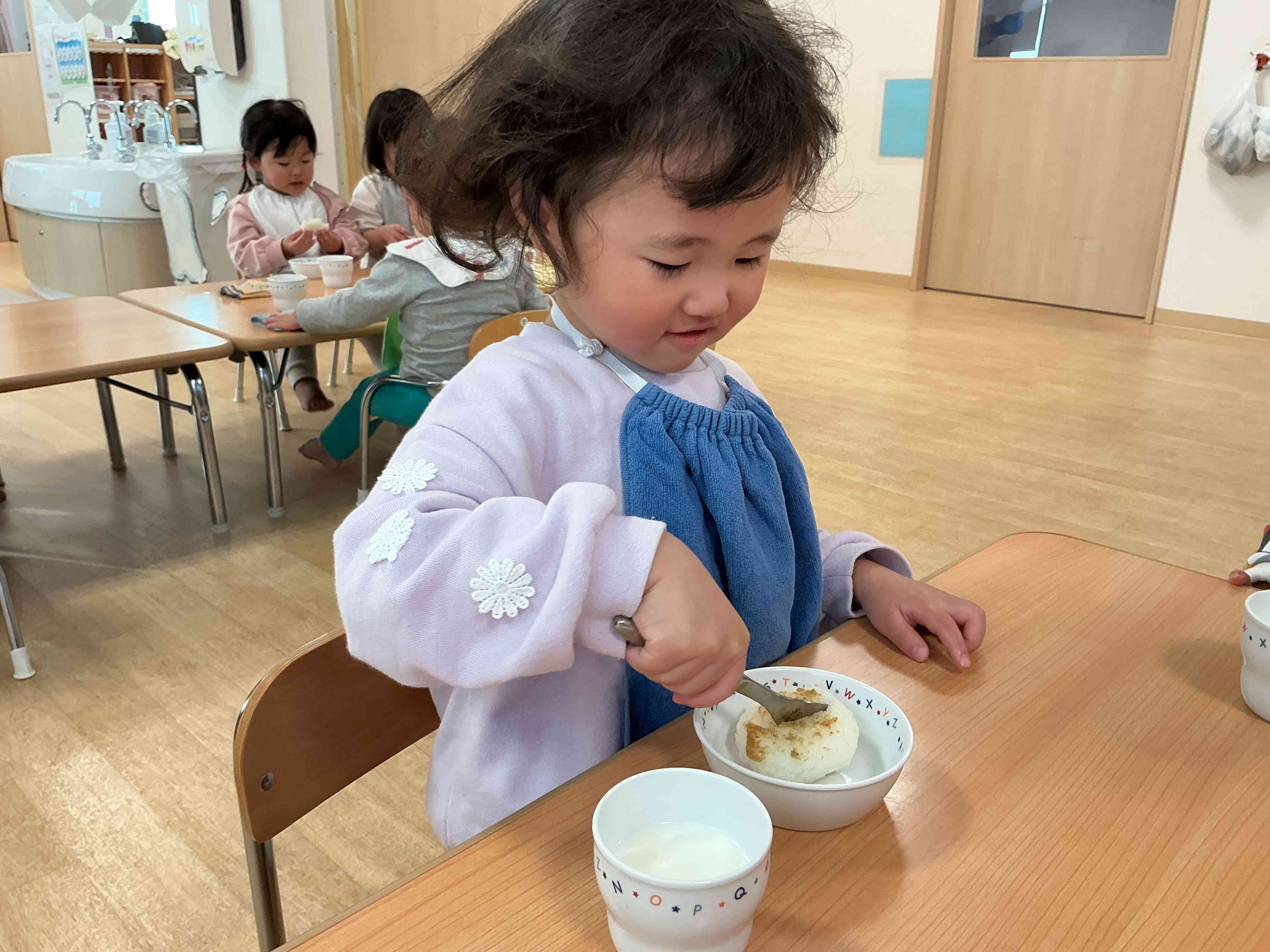 おやつも信州名物「五平餅」。とっても美味しかったね！調理の先生いつもありがとう！