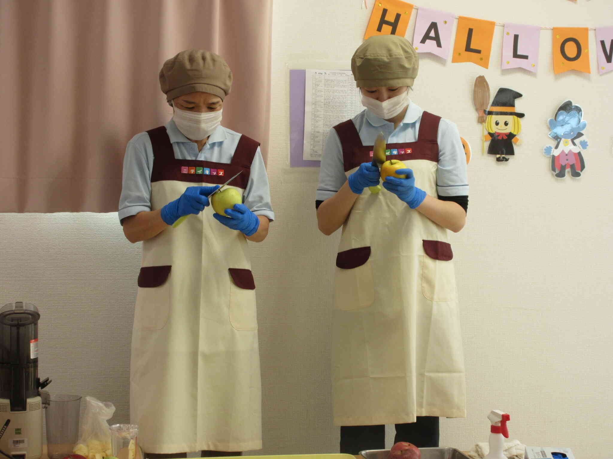 調理室の先生、上手だね～♪