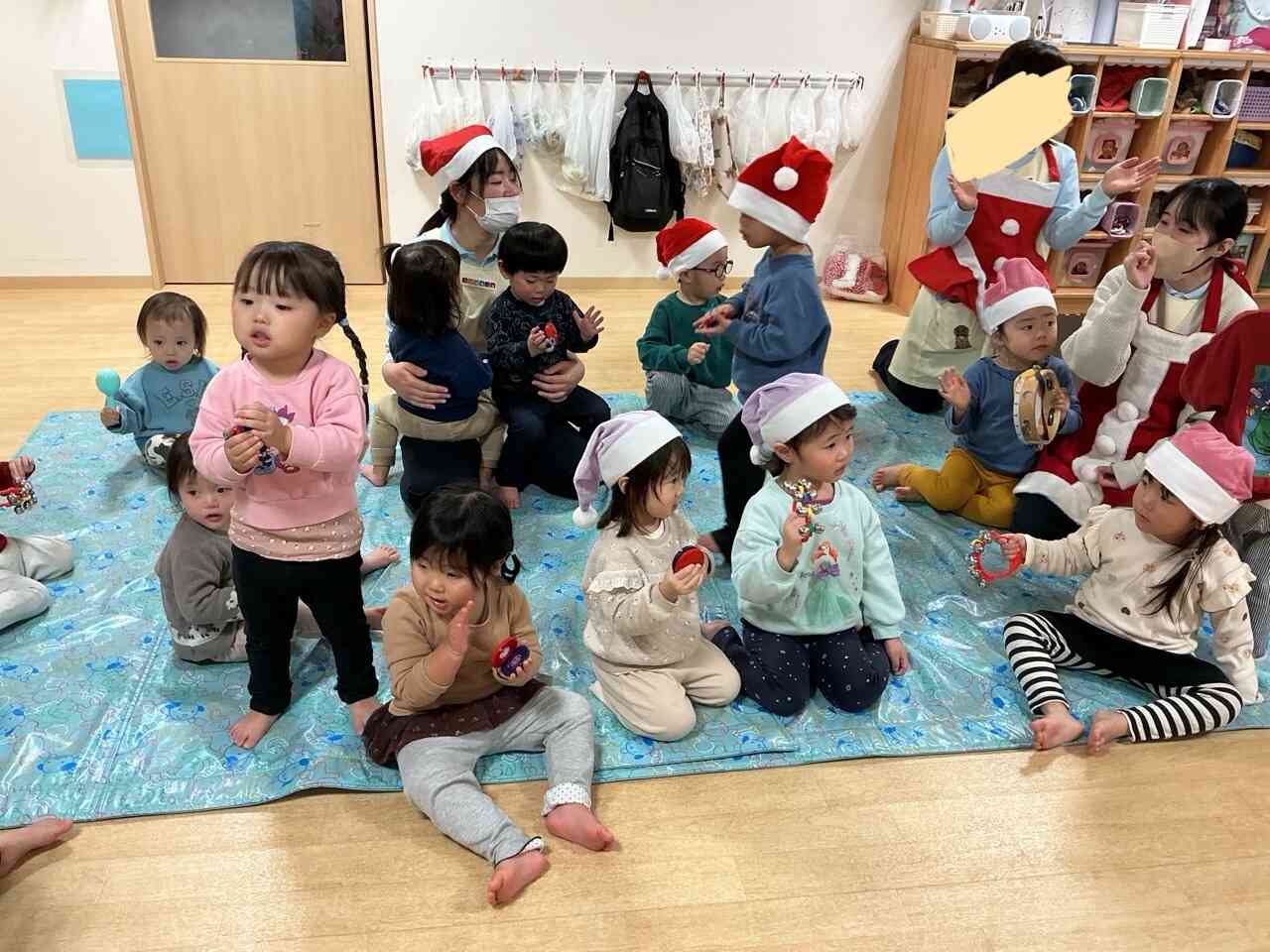 みんなで歌ったらサンタさんに届くかな？