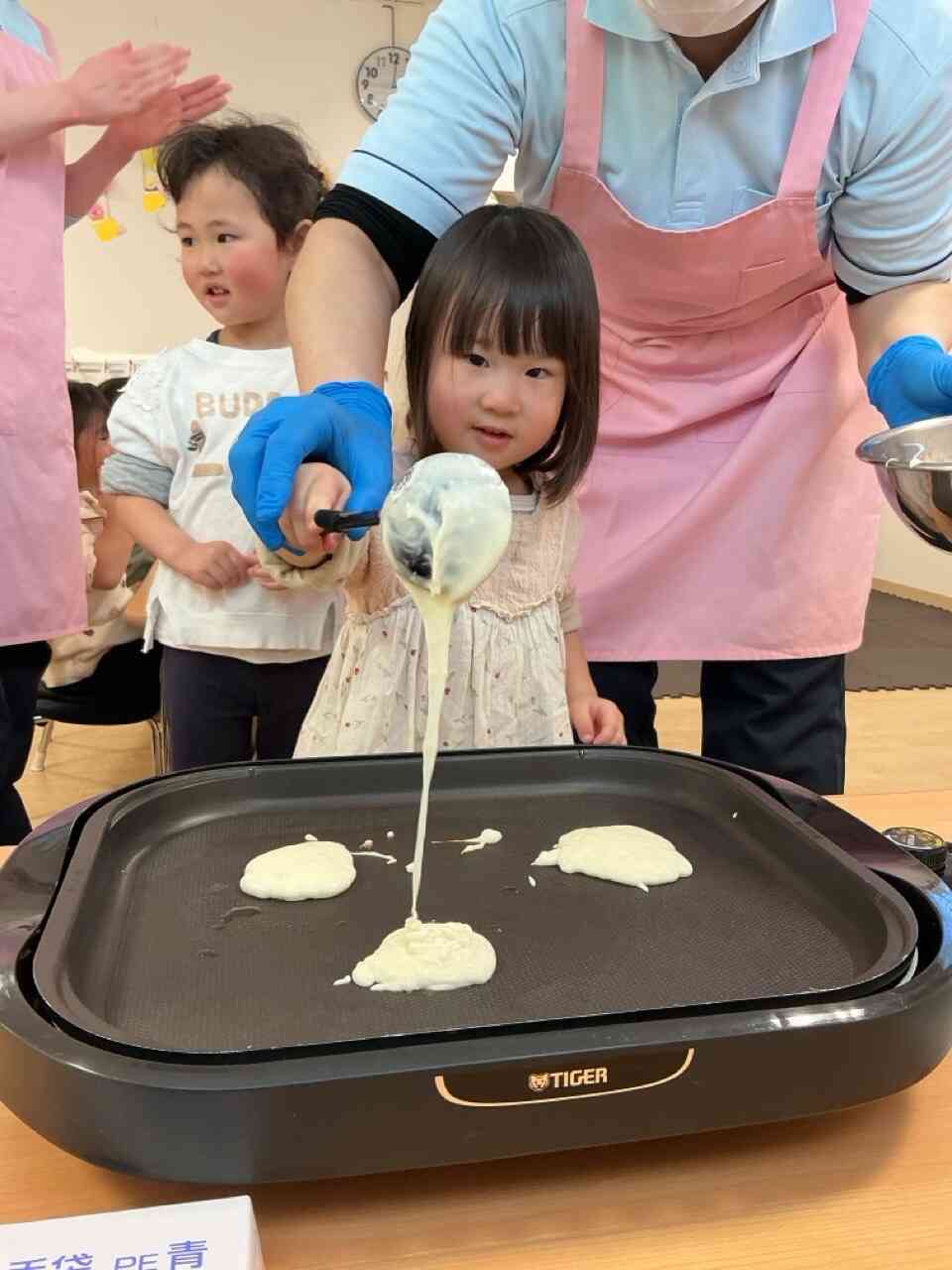 ホットケーキを作ろう！【食育・２歳児うさぎ組】