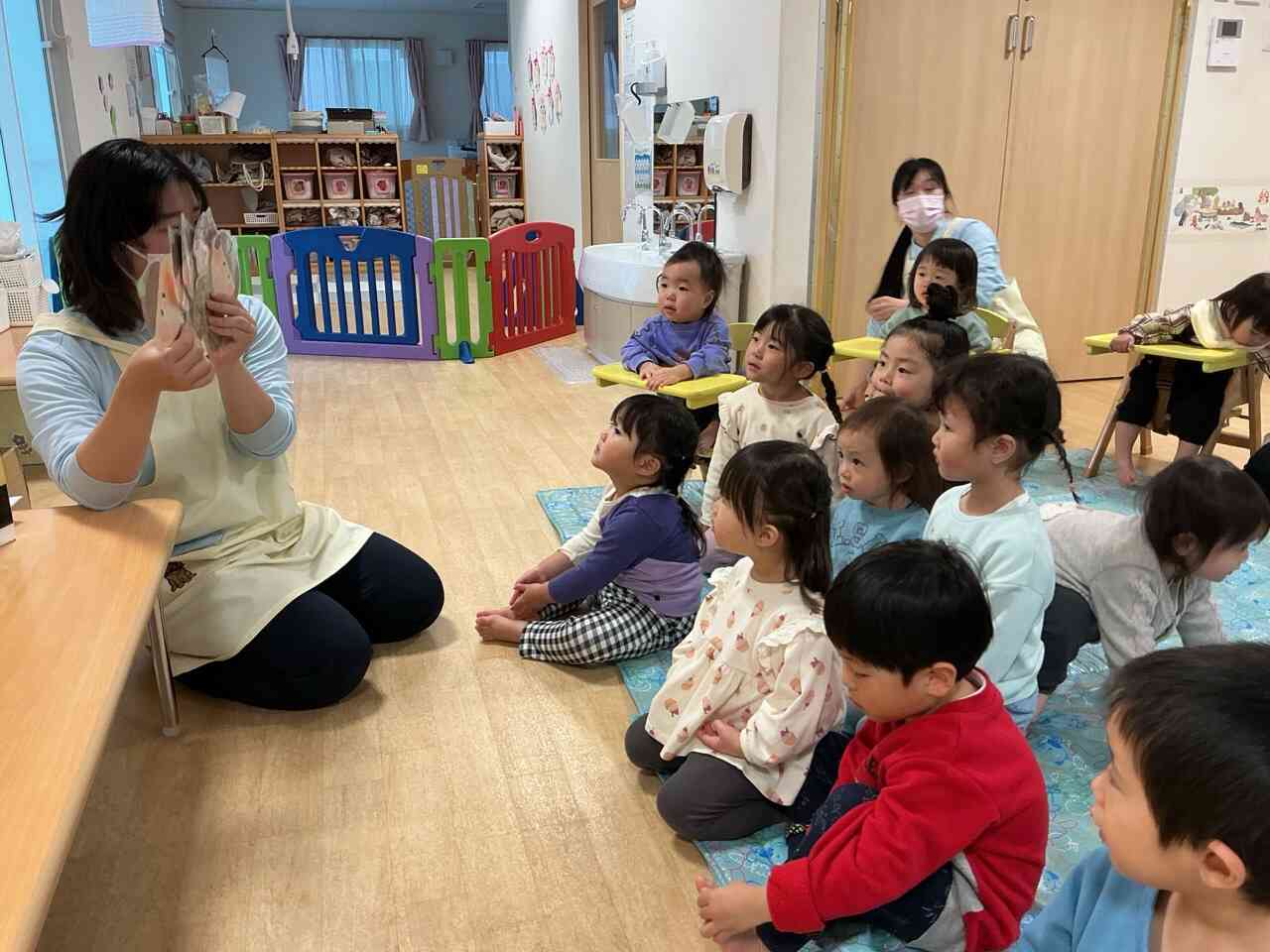 ひなまつりのお話を聞いたよ