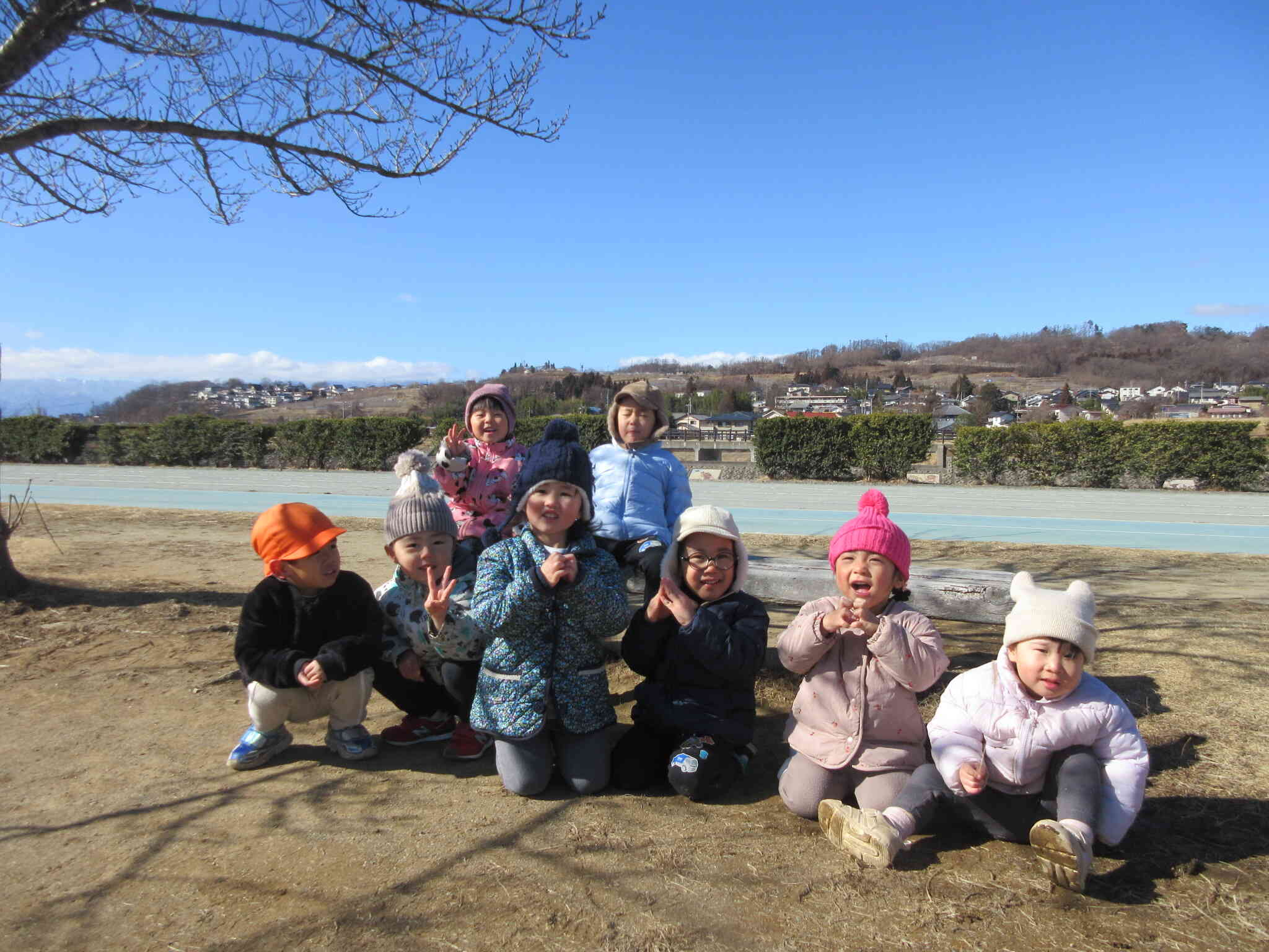 だいすきな仲間たち　【2歳児うさぎ組】