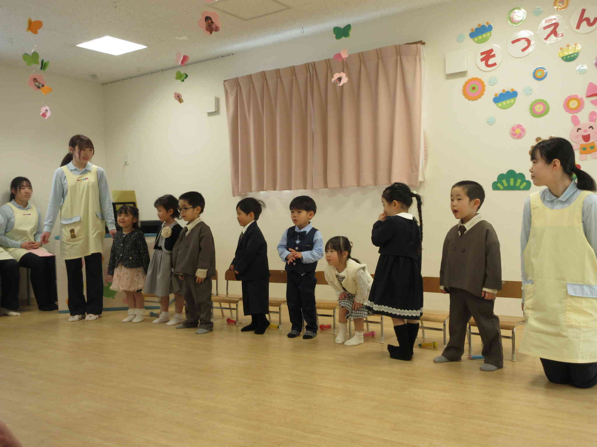 卒園おめでとう①【はじめの一歩の会・卒園式】