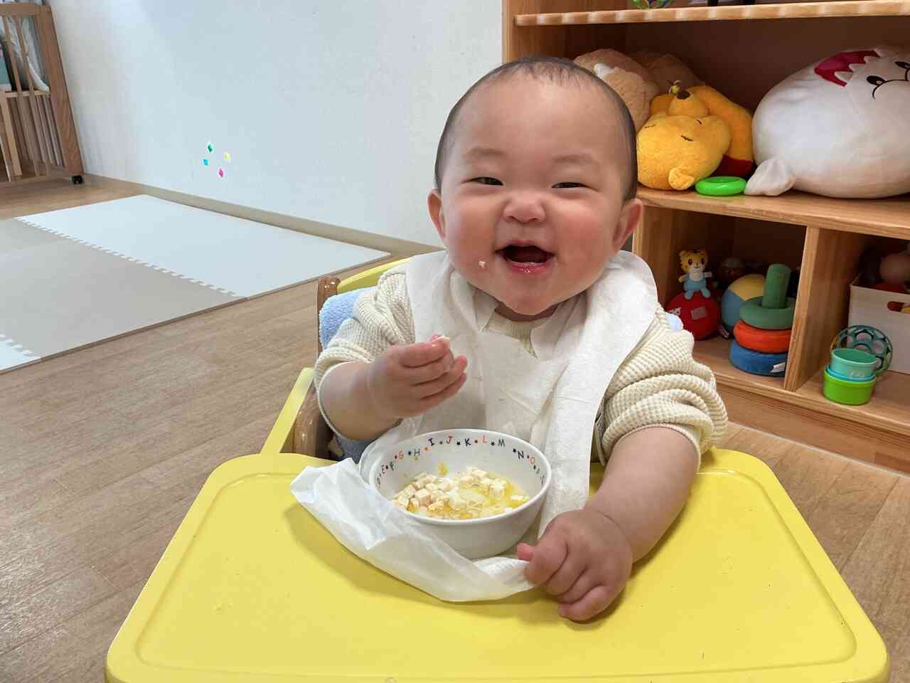 指でつまんで、お口に運んで、もぐもぐできるよ♪