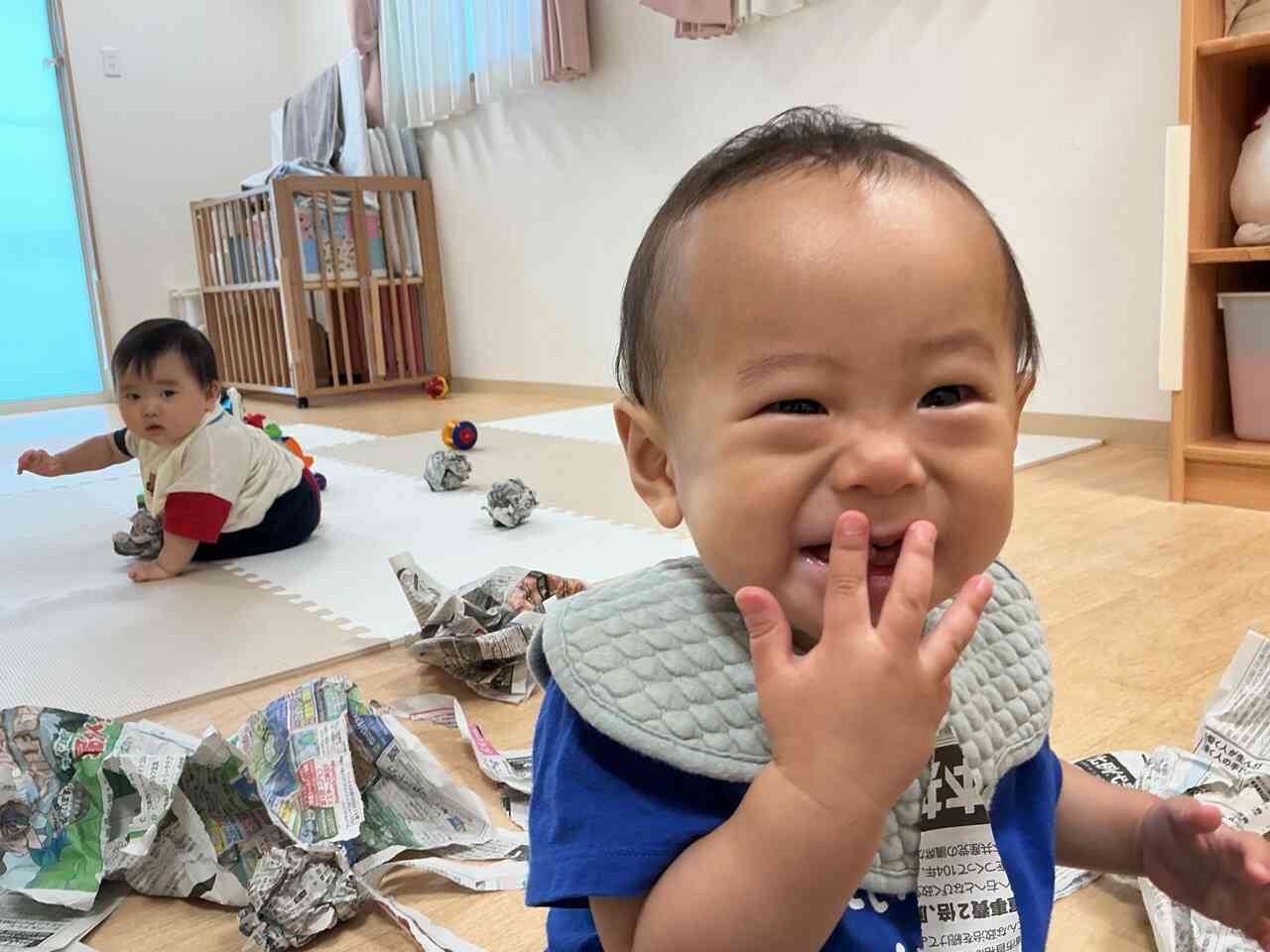 新聞ビリビリ♪ トンネルからこんにちは♪【0歳児 ひよこ組】