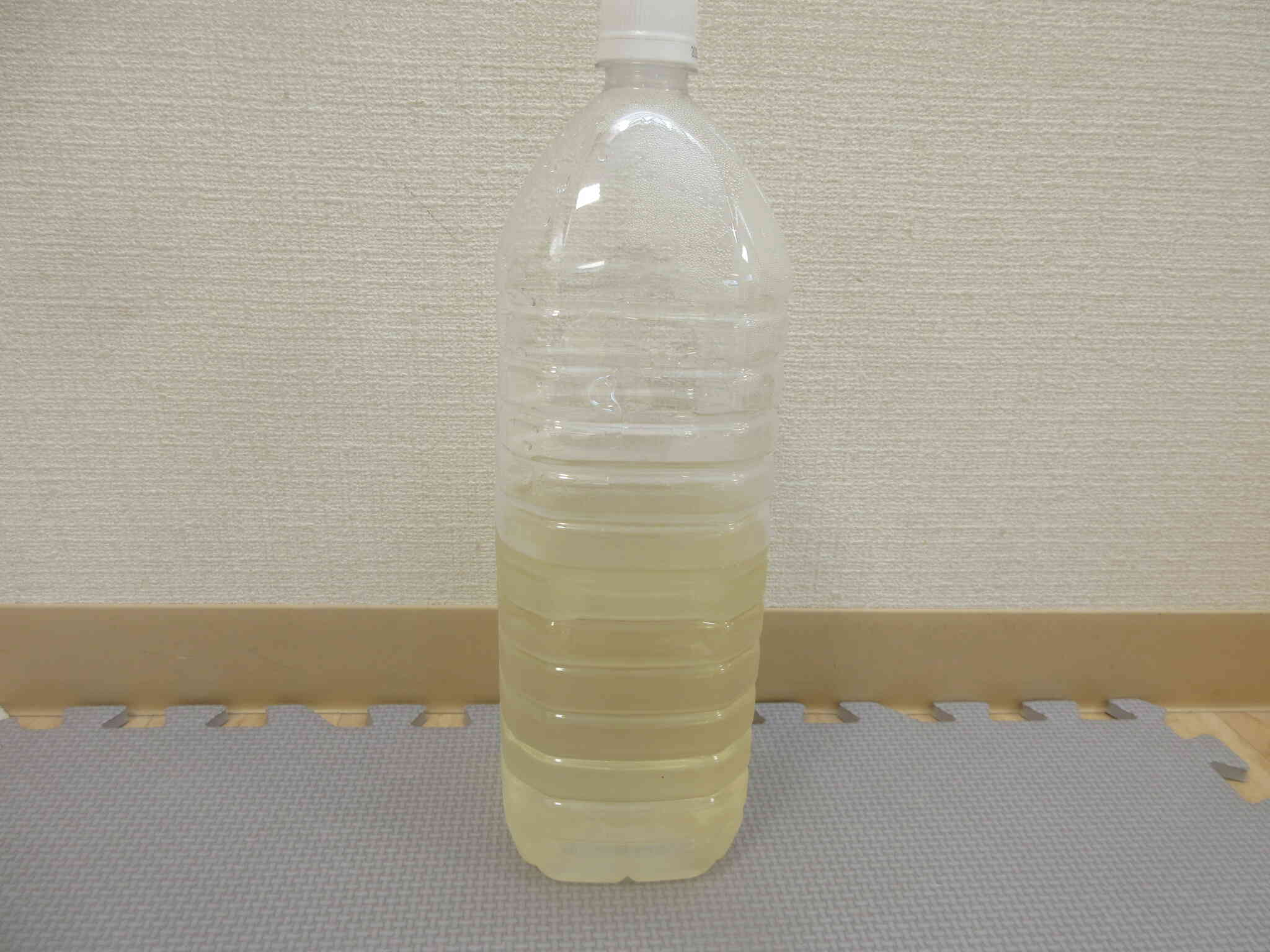 調理室の先生が、こして煮沸をしてくださり、梅シロップの完成です！