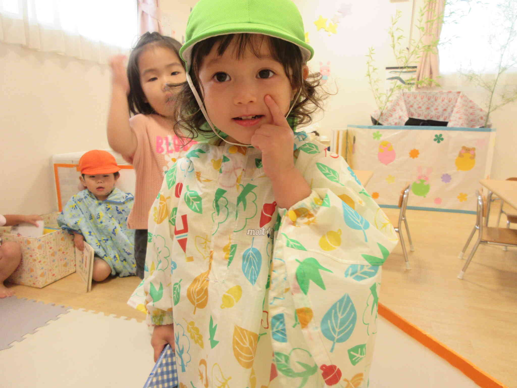 雨降りも楽しいね！【２歳児 うさぎ組】