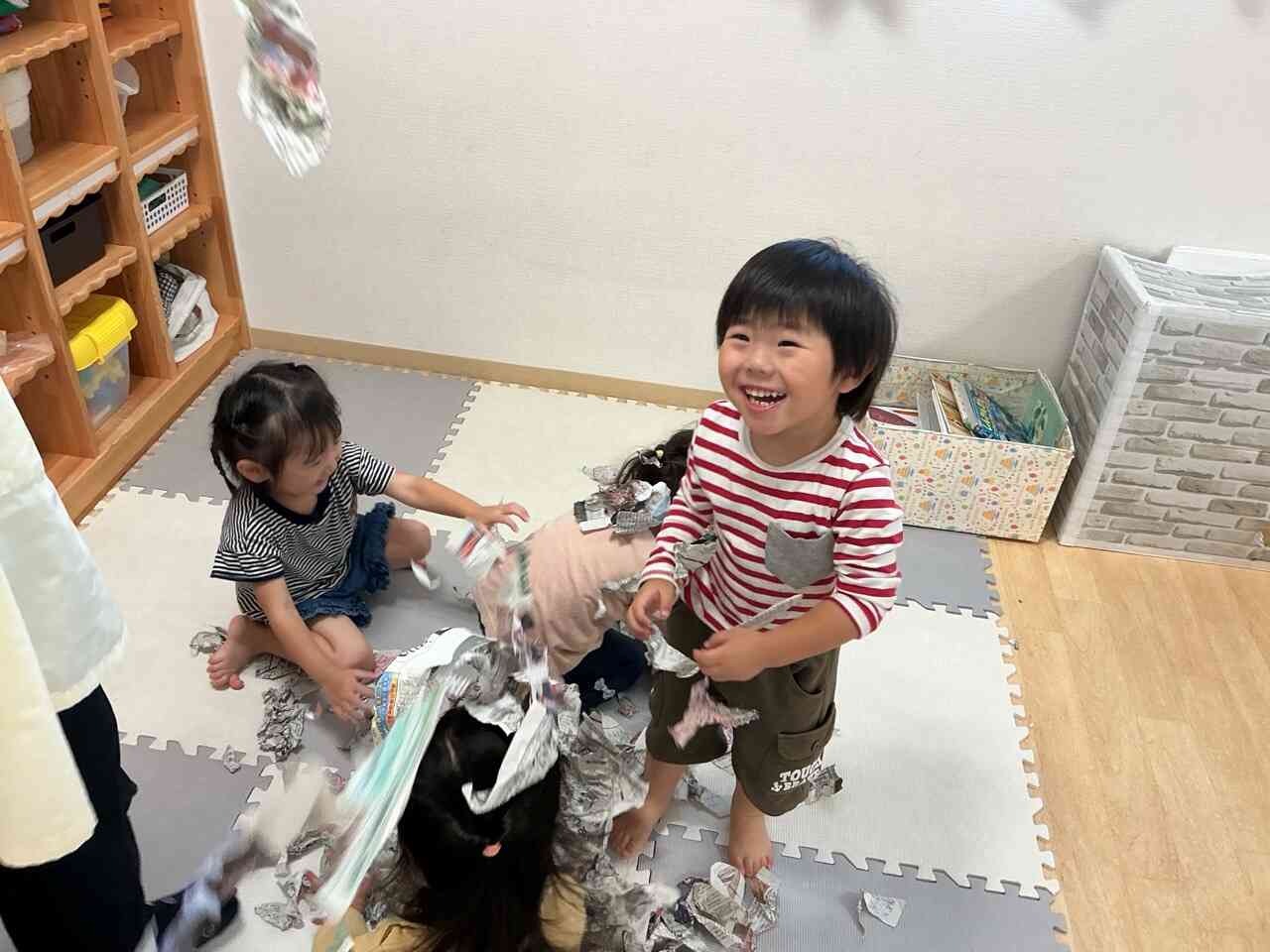 雨の日でも笑顔いっぱい！【2歳児 うさぎ組】